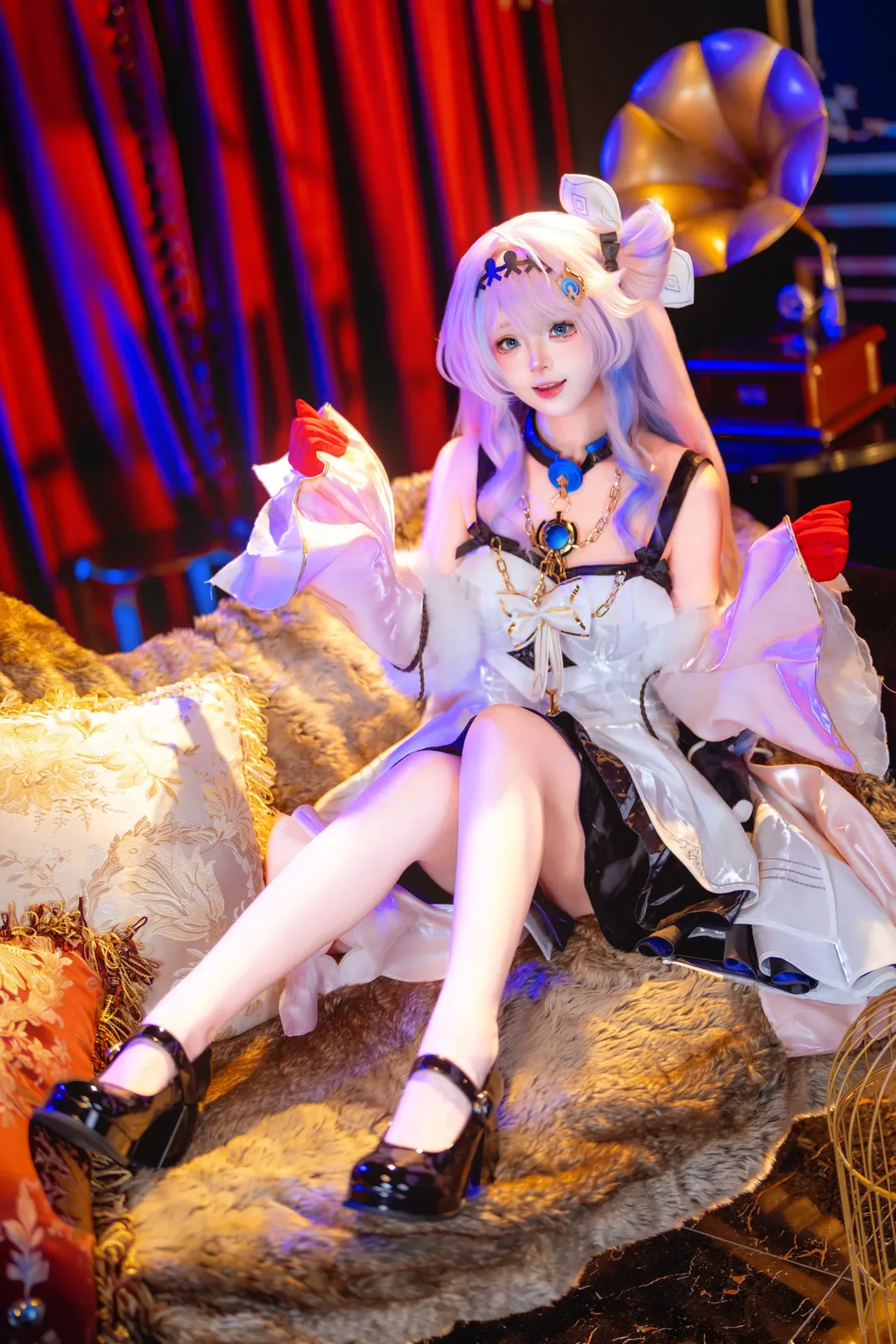 【达妮娅cos】鸣潮残星会实验体的慵懒与黑化反差 - 第 4 张