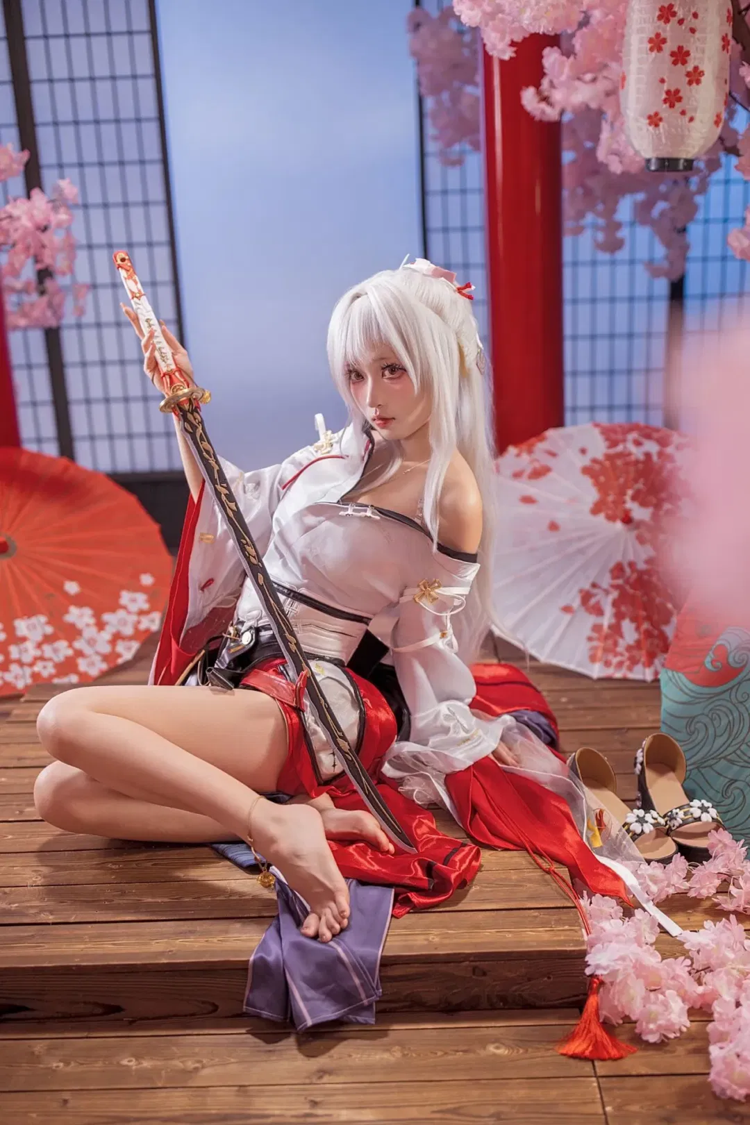 【绯雪cos】鸣潮巫女绯雪 灼樱花散 - 第 2 张