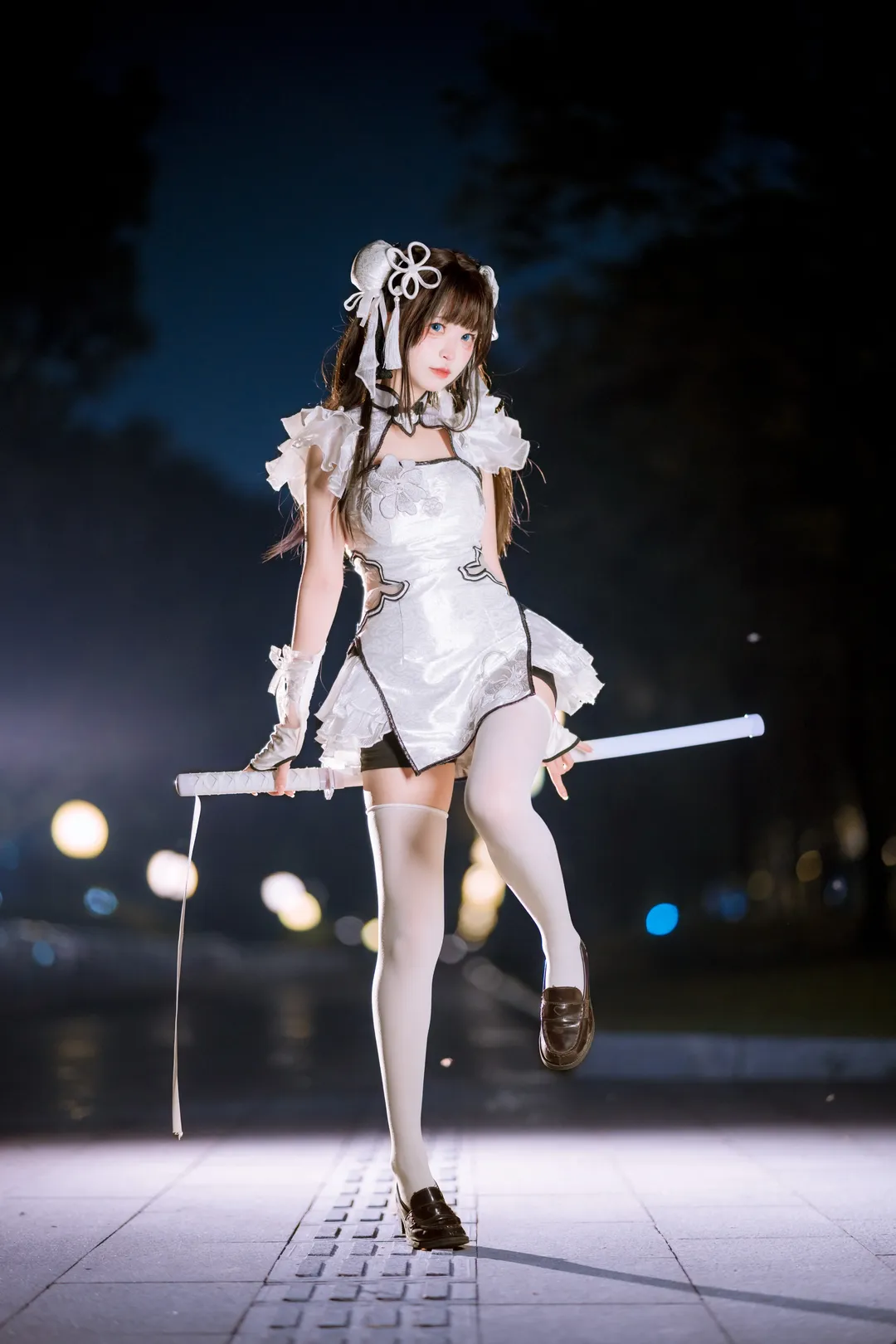 【殷紫萍cos】永劫无间玉髓冰心，萤火虫漫展夜拍返图 - 第 1 张