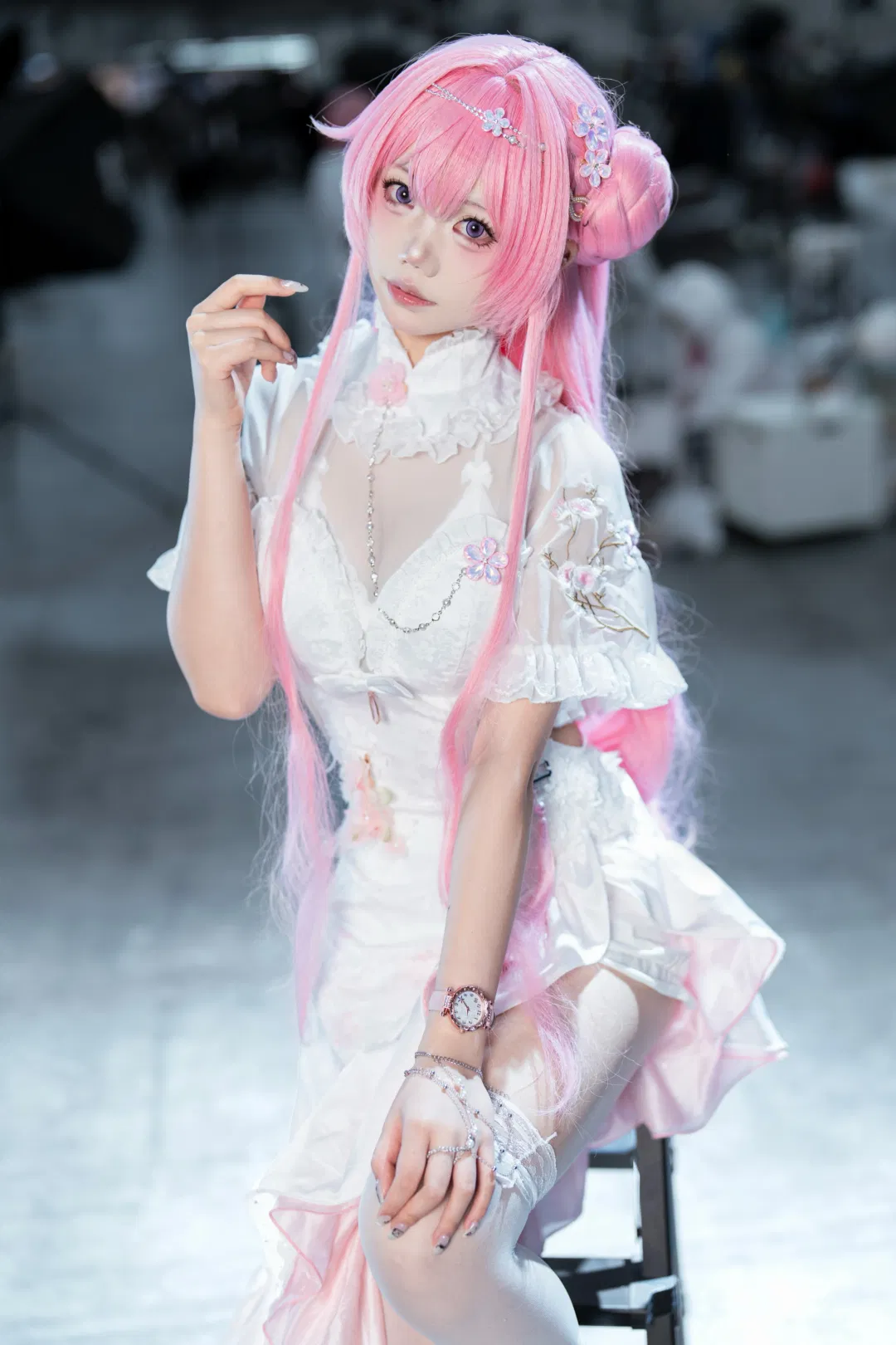 【桃乐丝cos】胜利女神妮姬漫展白裙白丝场照 - 第 3 张