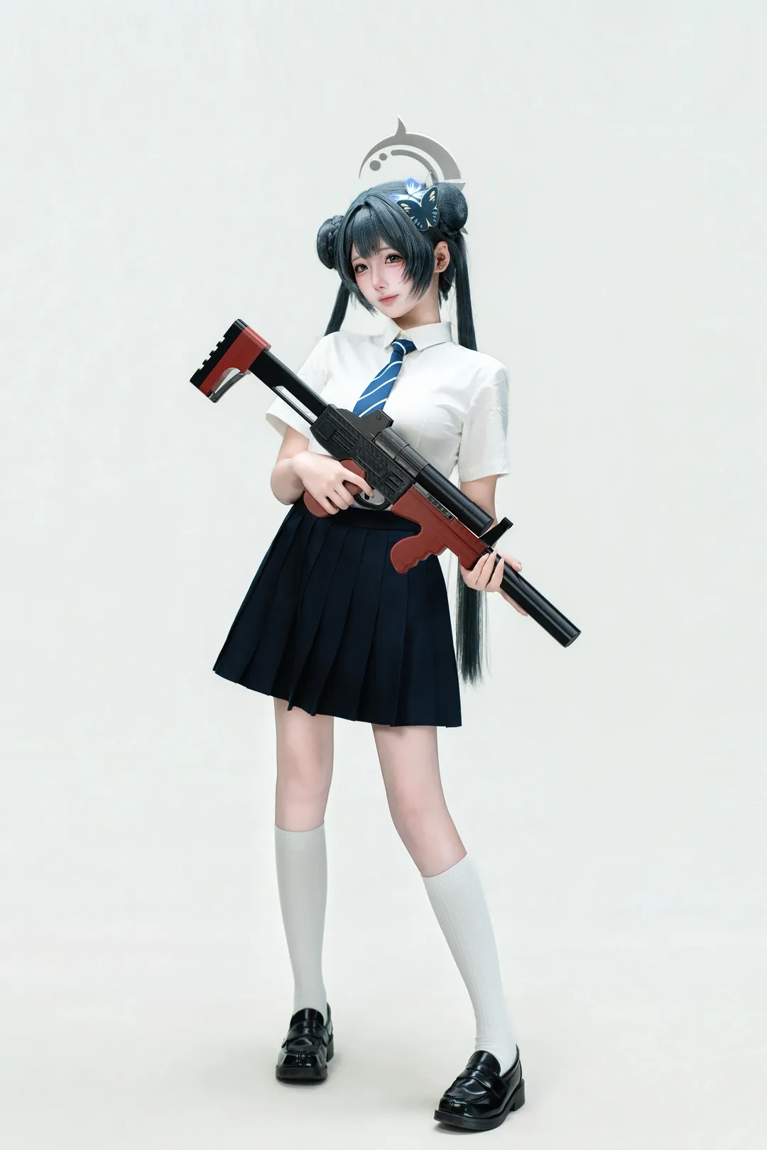 【妃咲cos】蔚蓝档案 妃咲 JK制服与枪械的绝佳演绎 - 第 3 张