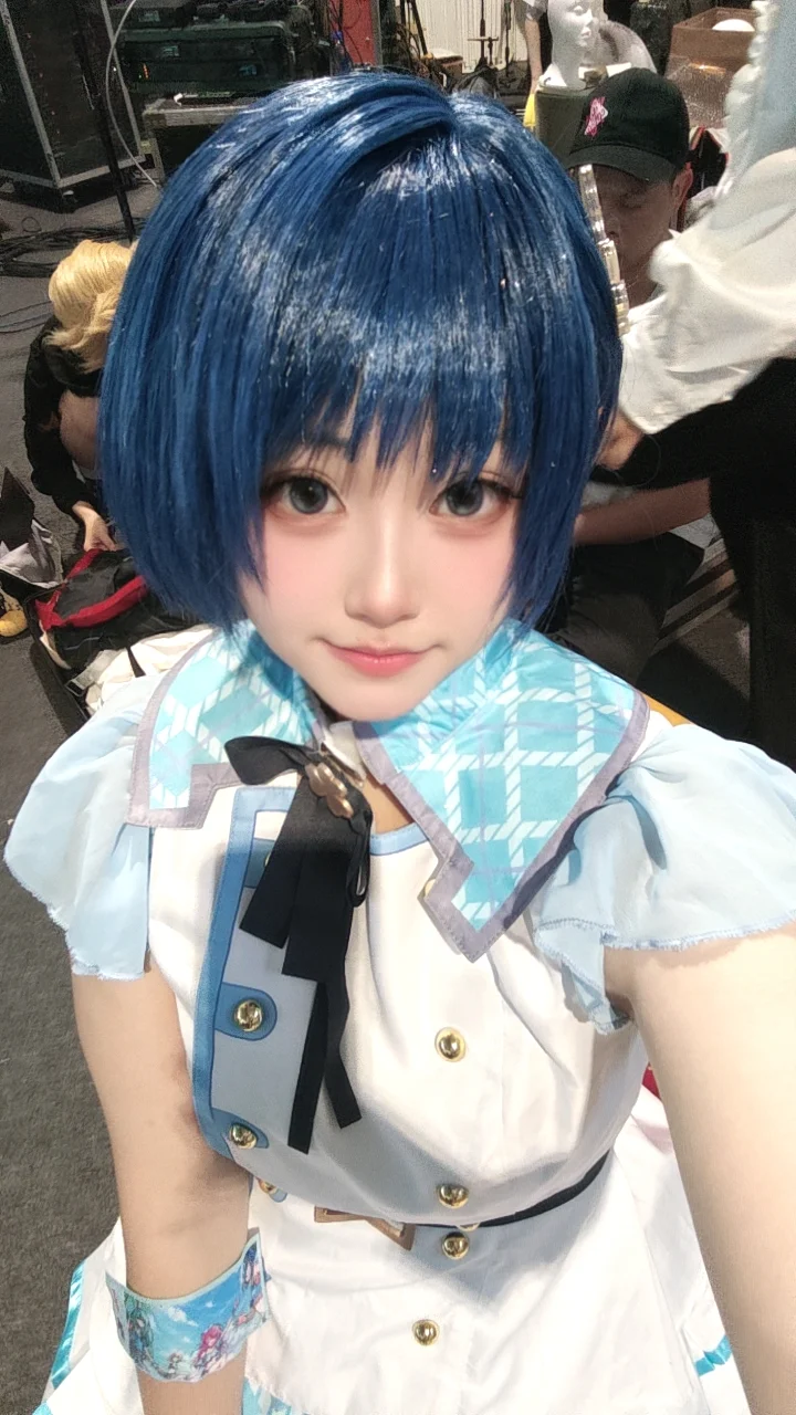【桐谷遥cos】广烤O舞台唱跳，尝试全新的pjsk偶像体验 - 第 1 张
