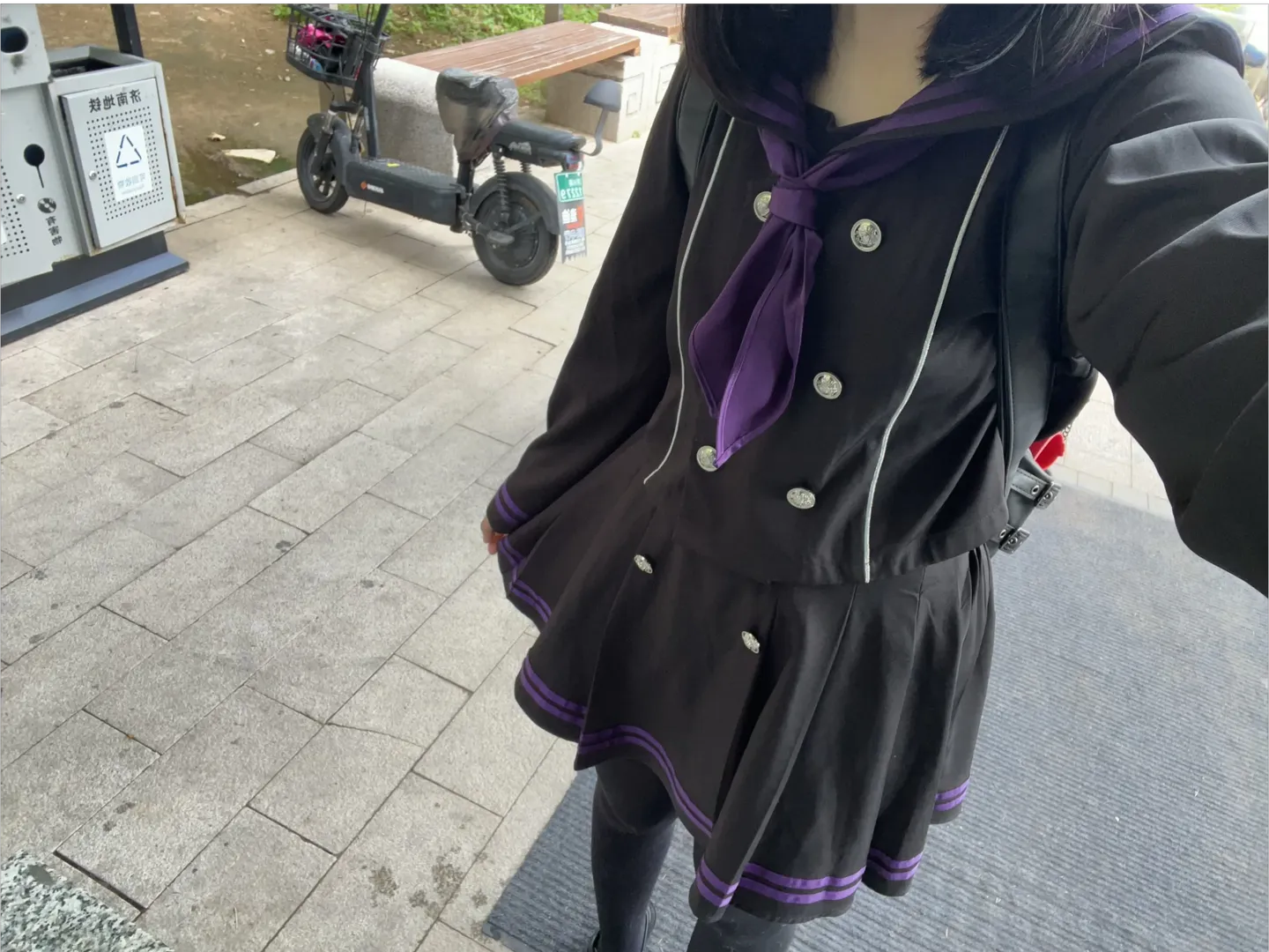 黑色紫边制服搭配黑丝，今日亚文化穿搭分享 - 第 2 张