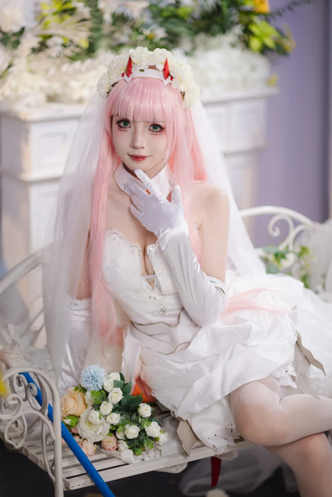 【02cos】萤火虫漫展神牛展台的白色婚纱造型 - 第 1 张