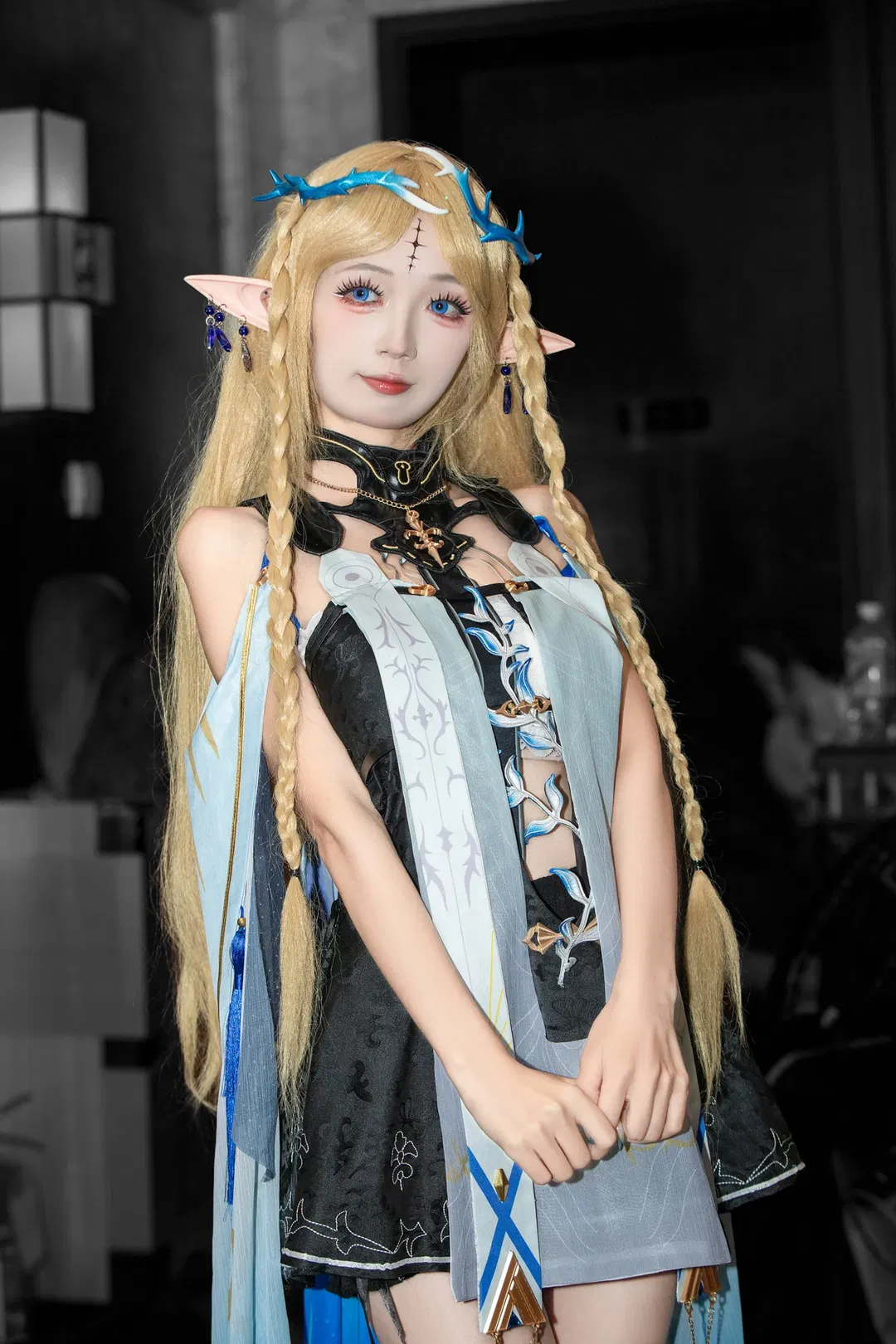 【卡提希婭cos】鳴潮這套服裝的版型和細節很值得細看 - 第 11 張