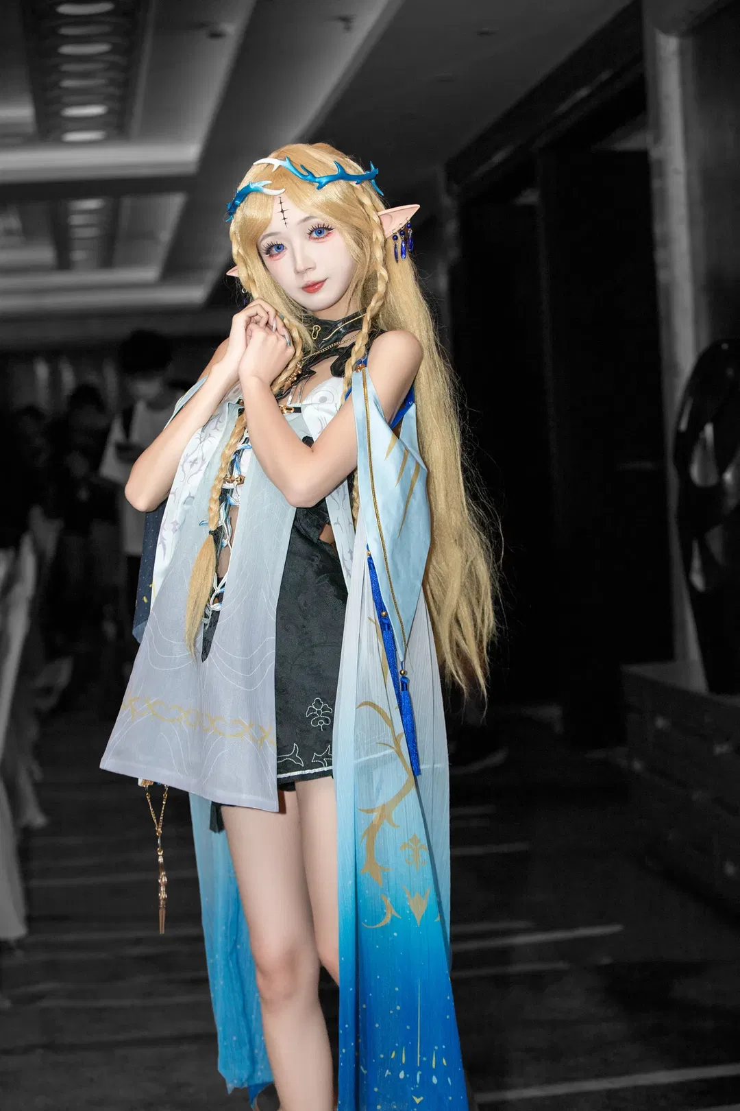 【卡提希婭cos】鳴潮這套服裝的版型和細節很值得細看 - 第 3 張