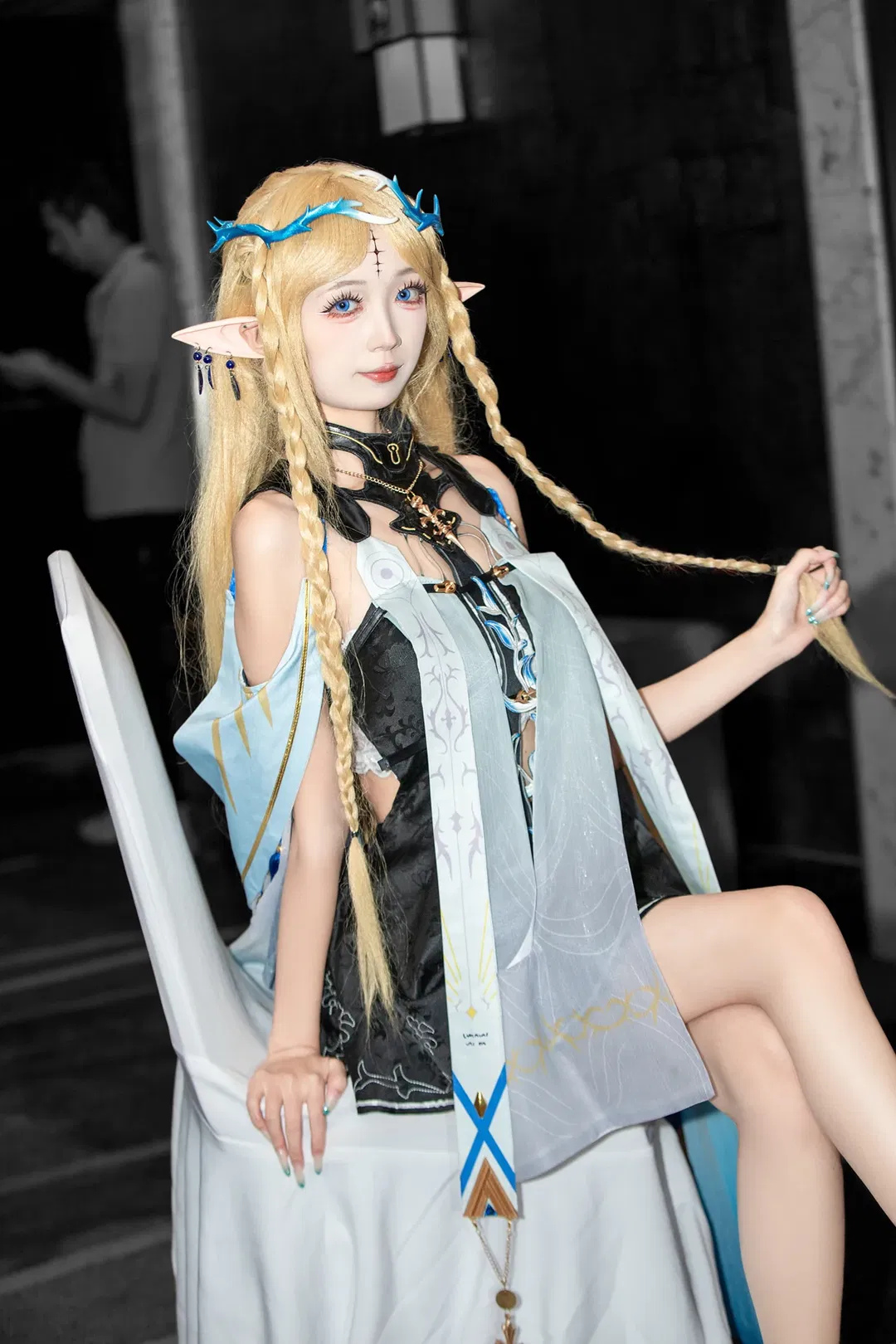 【卡提希婭cos】鳴潮這套服裝的版型和細節很值得細看 - 第 7 張