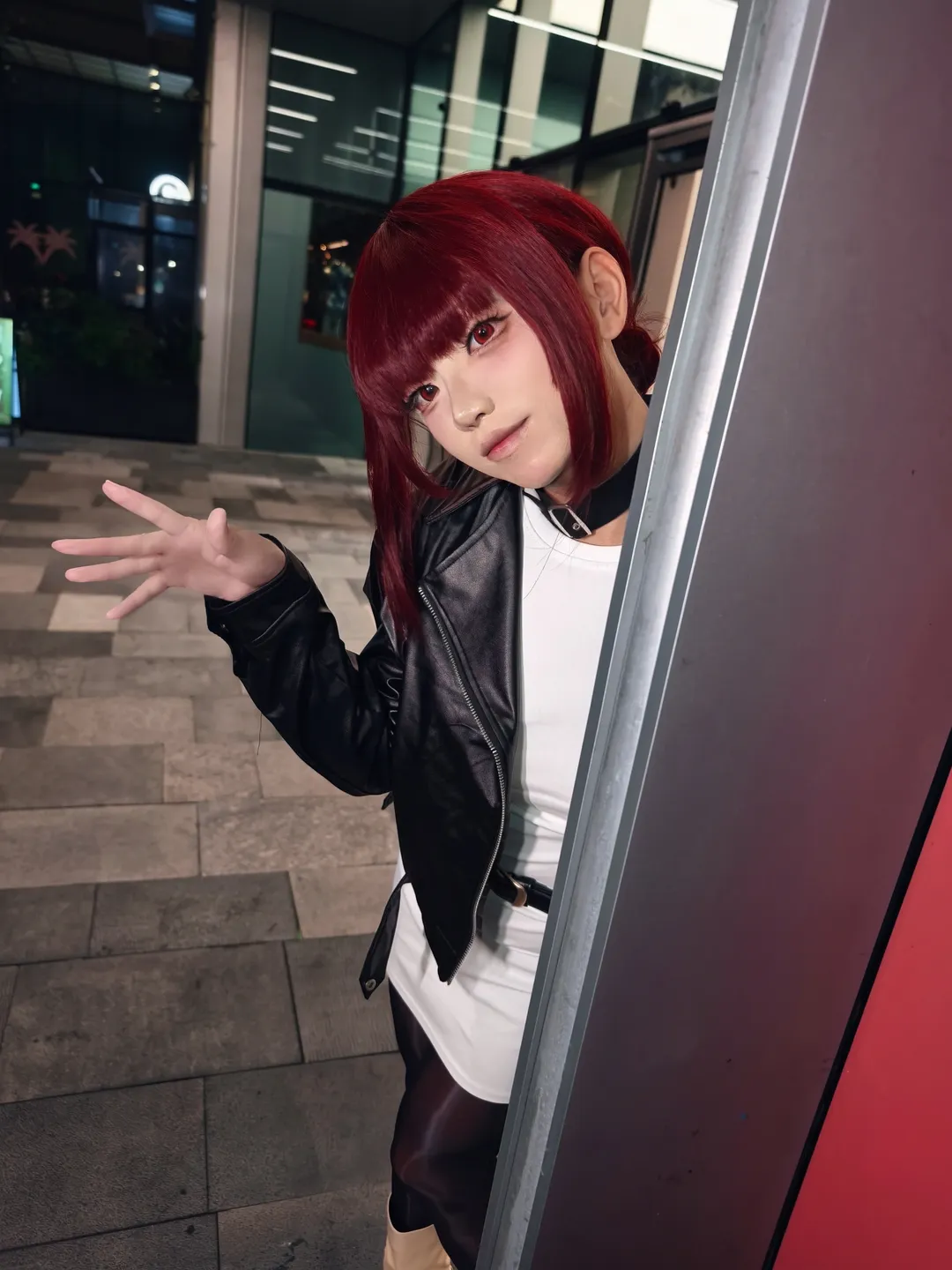 【山田小姐cos】超市后门的夜拍街头发感 - 第 1 张