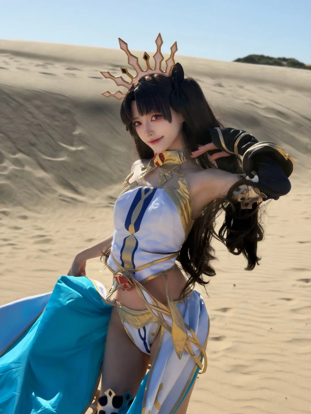 【伊什塔尔cos】FGO弓凛沙漠速报，女神降临金色沙丘 - 第 1 张