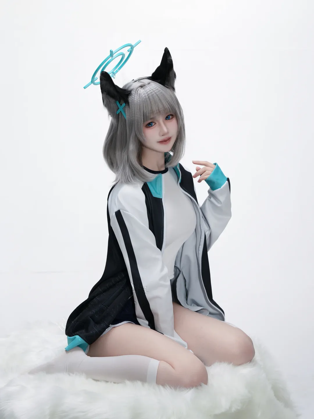 【砂狼白子cos】蔚蓝档案体操服白子的运动时刻 - 第 1 张