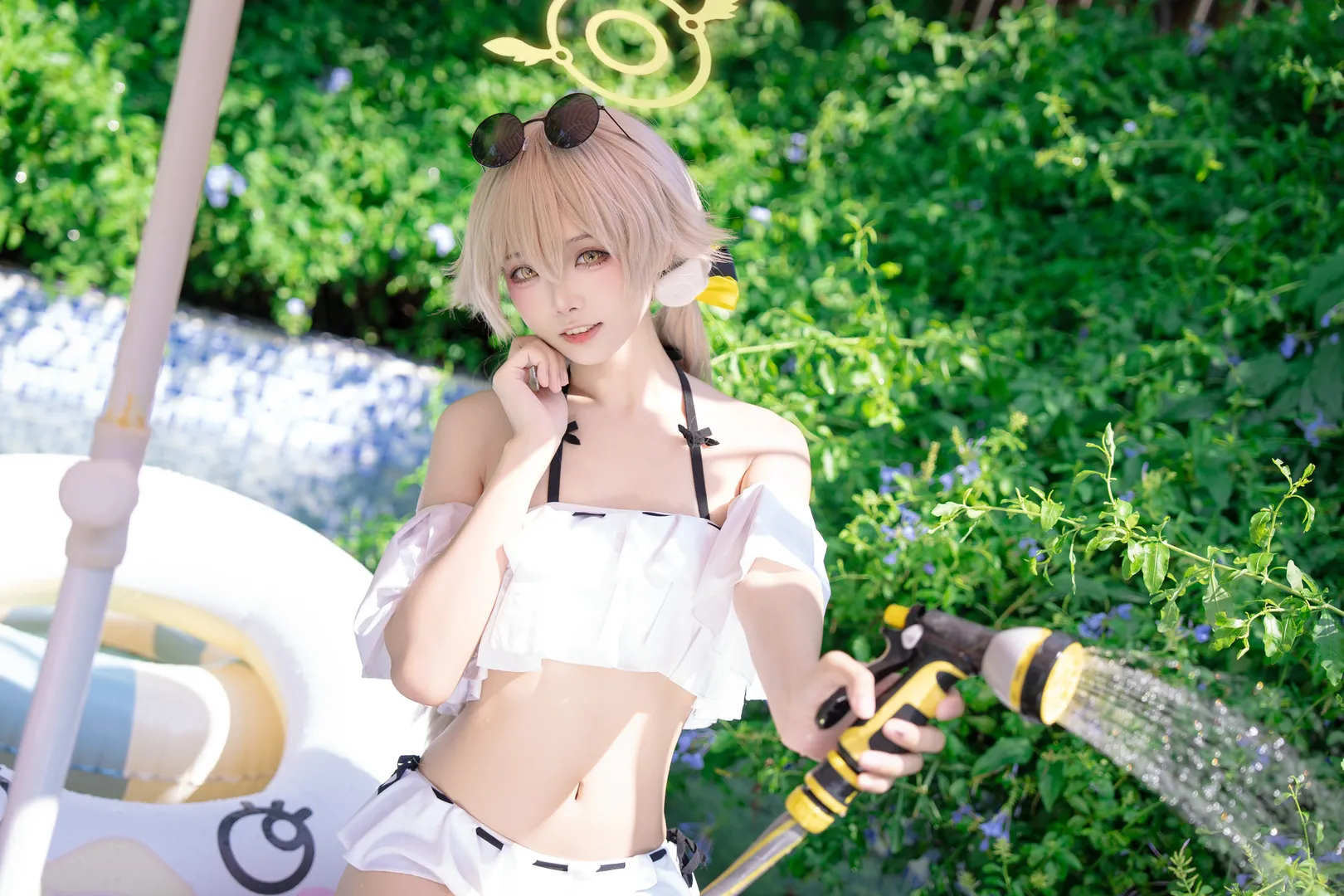 【阿慈谷日富美cos】蔚蓝档案夏日泳装，玩水才是正经事 - 第 5 张