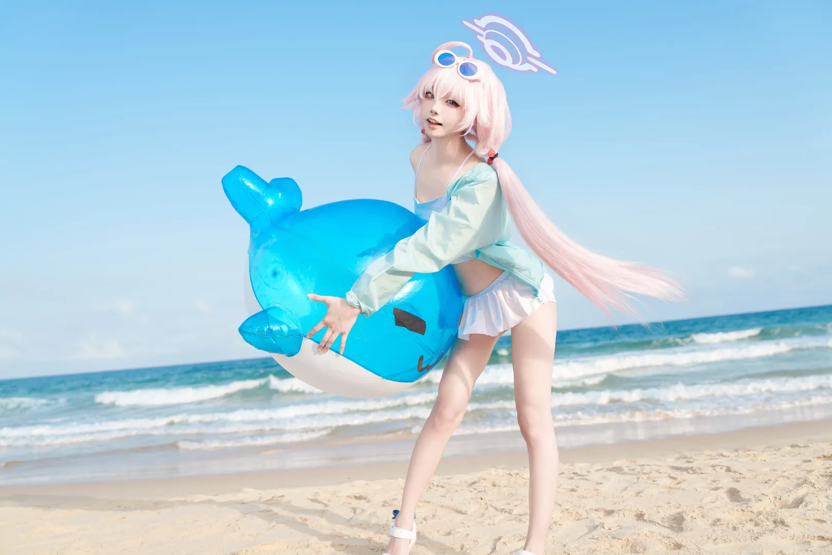 【小鳥遊星野cos】蔚藍檔案的海邊假日，狂風中定格清爽夏日 - 第 4 張