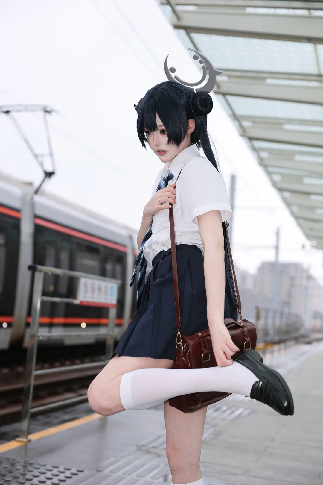 【蔚藍檔案妃咲cos】陰雨站臺的JK制服還原 - 第 2 張