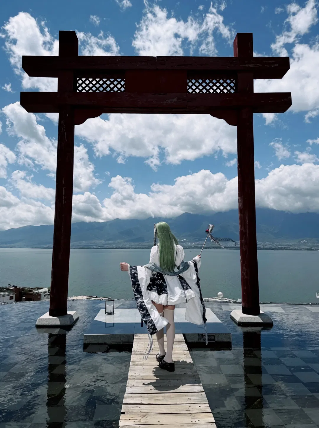 东方Project幻想风外景，镜面水池与红木门框的碰撞 - 第 1 张