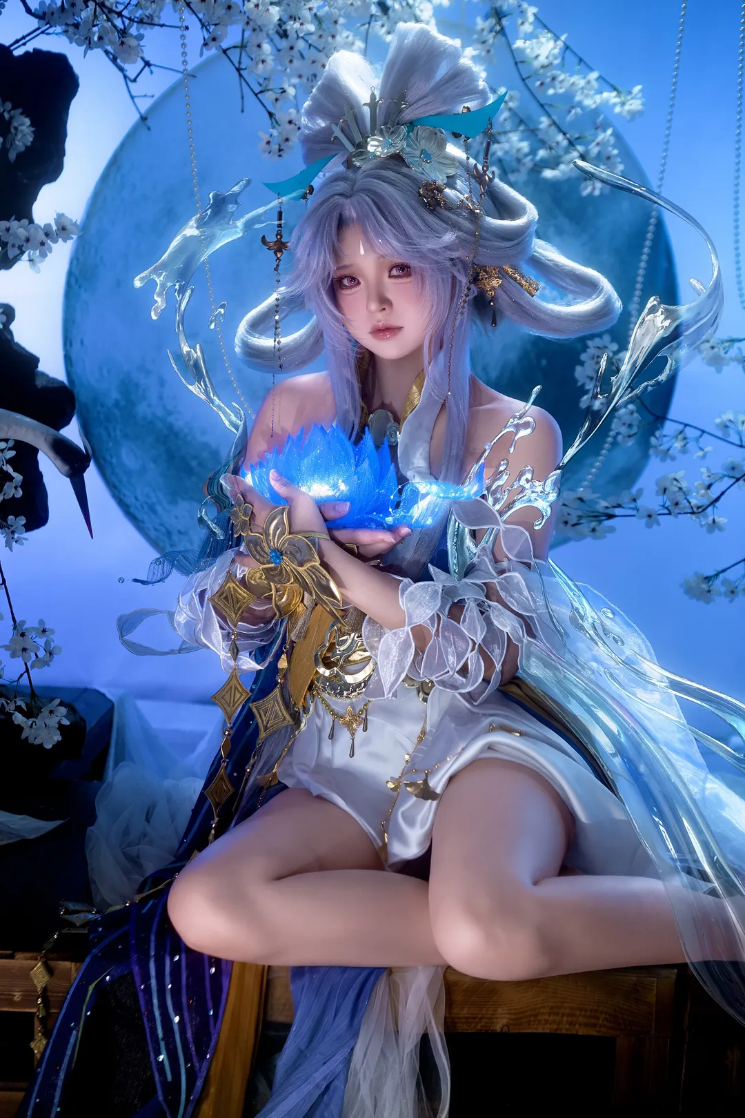 【嫦娥cos】王者荣耀嫦娥落星盏，月下托举星辰 - 第 1 张
