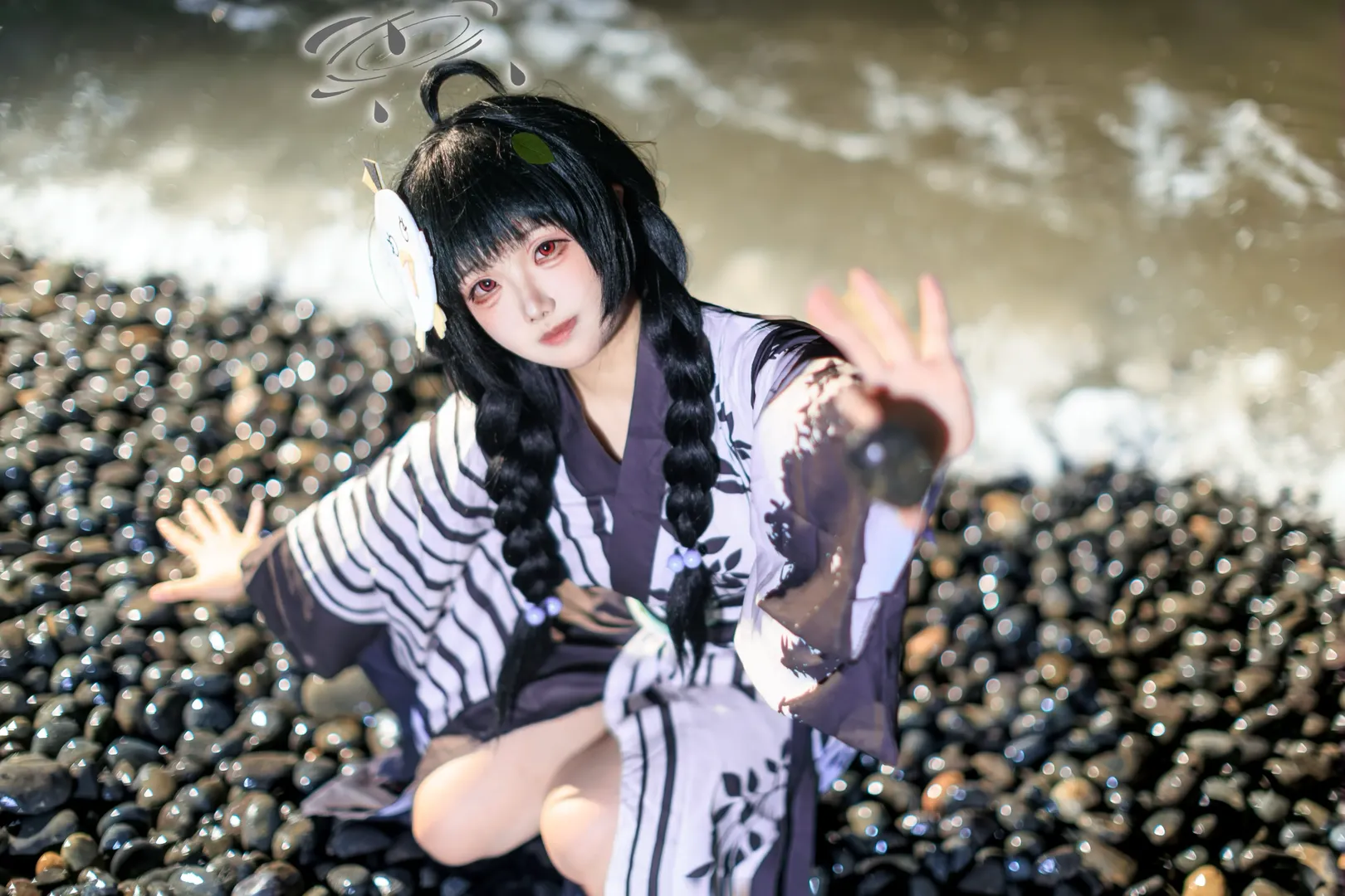 【霞澤美遊cos】深夜河灘的浴衣寫真與仙女棒 - 第 3 張