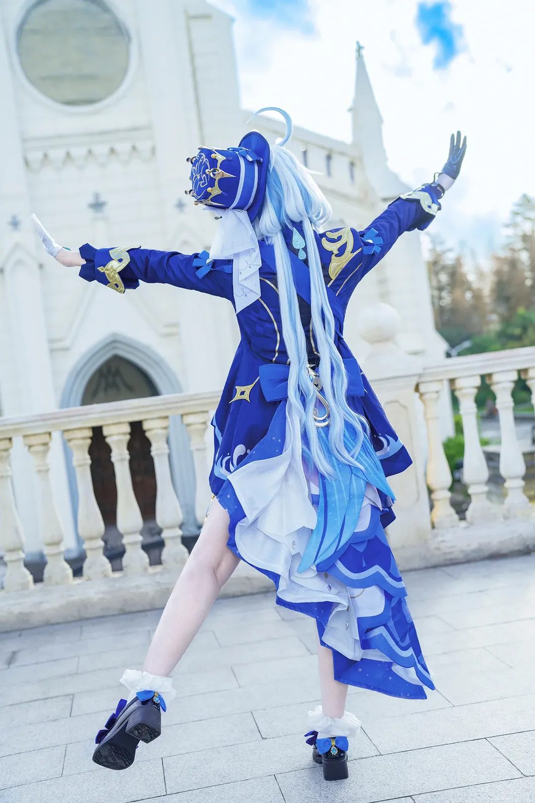 【芙寧娜cos】原神水神的藍白幻境，華麗登場 - 第 3 張