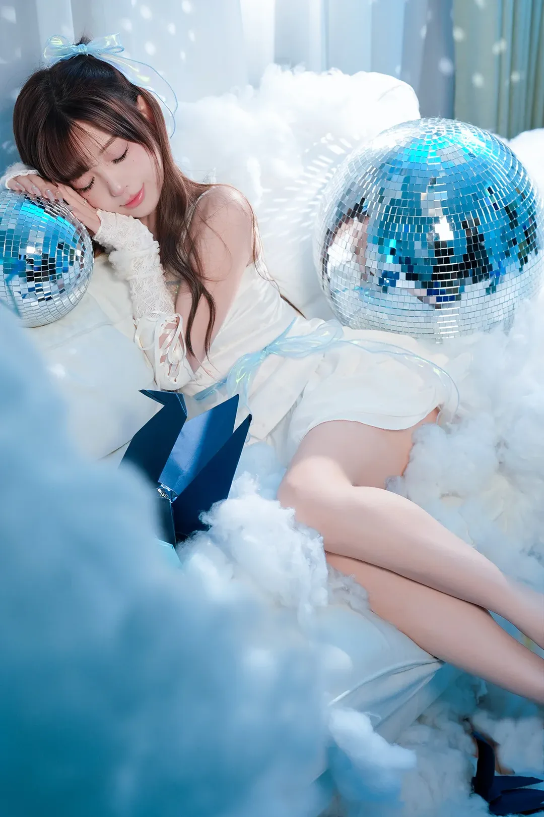 白裙與千紙鶴的雲端夢核寫真 - 第 4 張