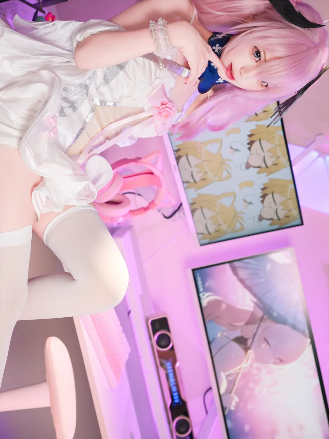 【下江小春cos】粉色电竞房的蔚蓝档案日常 - 第 4 张