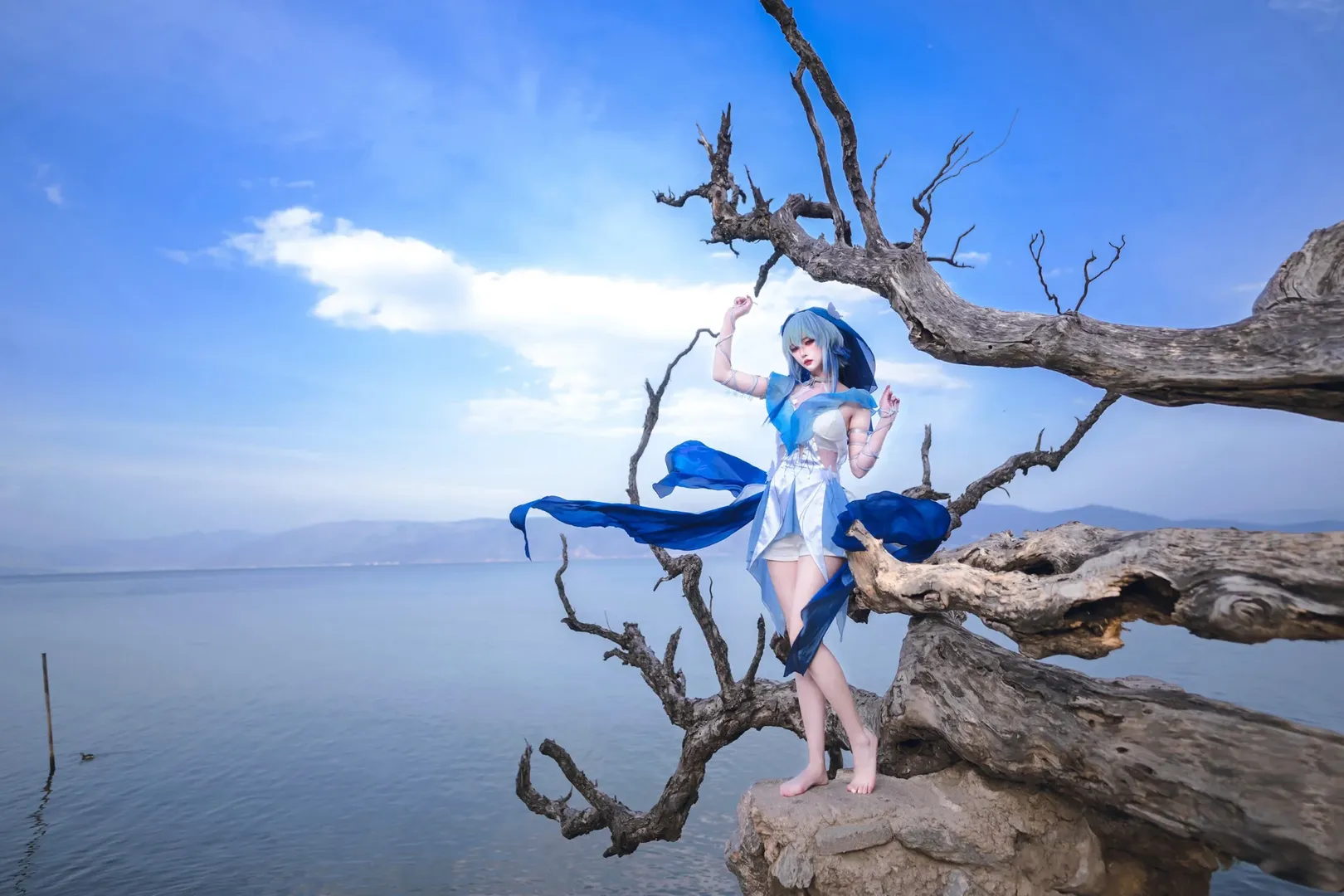 【守岸人cos】在大理洱海边，还原鸣潮里的那一抹蓝色 - 第 5 张