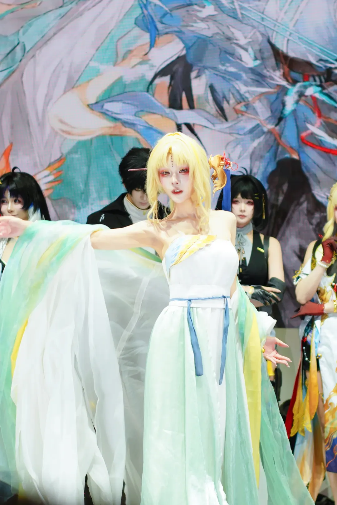 【穗穗cos】鸣潮国风汉服在BW漫展上真的太仙了 - 第 7 张