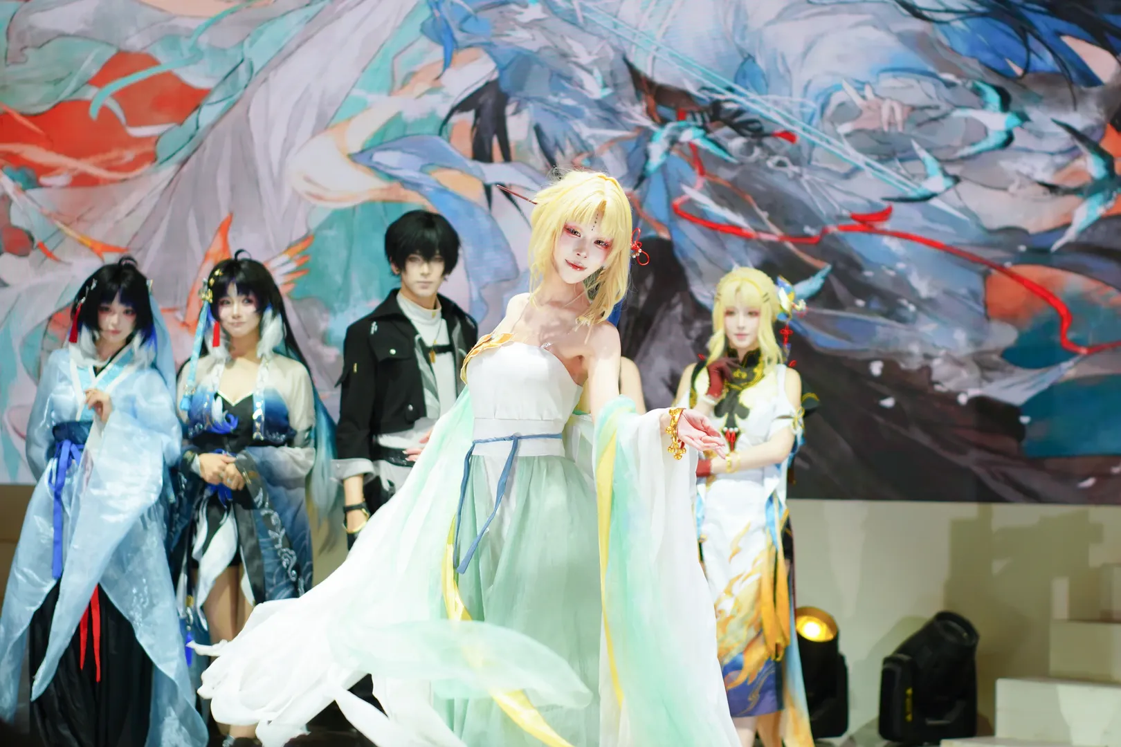 【穗穗cos】鸣潮国风汉服在BW漫展上真的太仙了 - 第 8 张