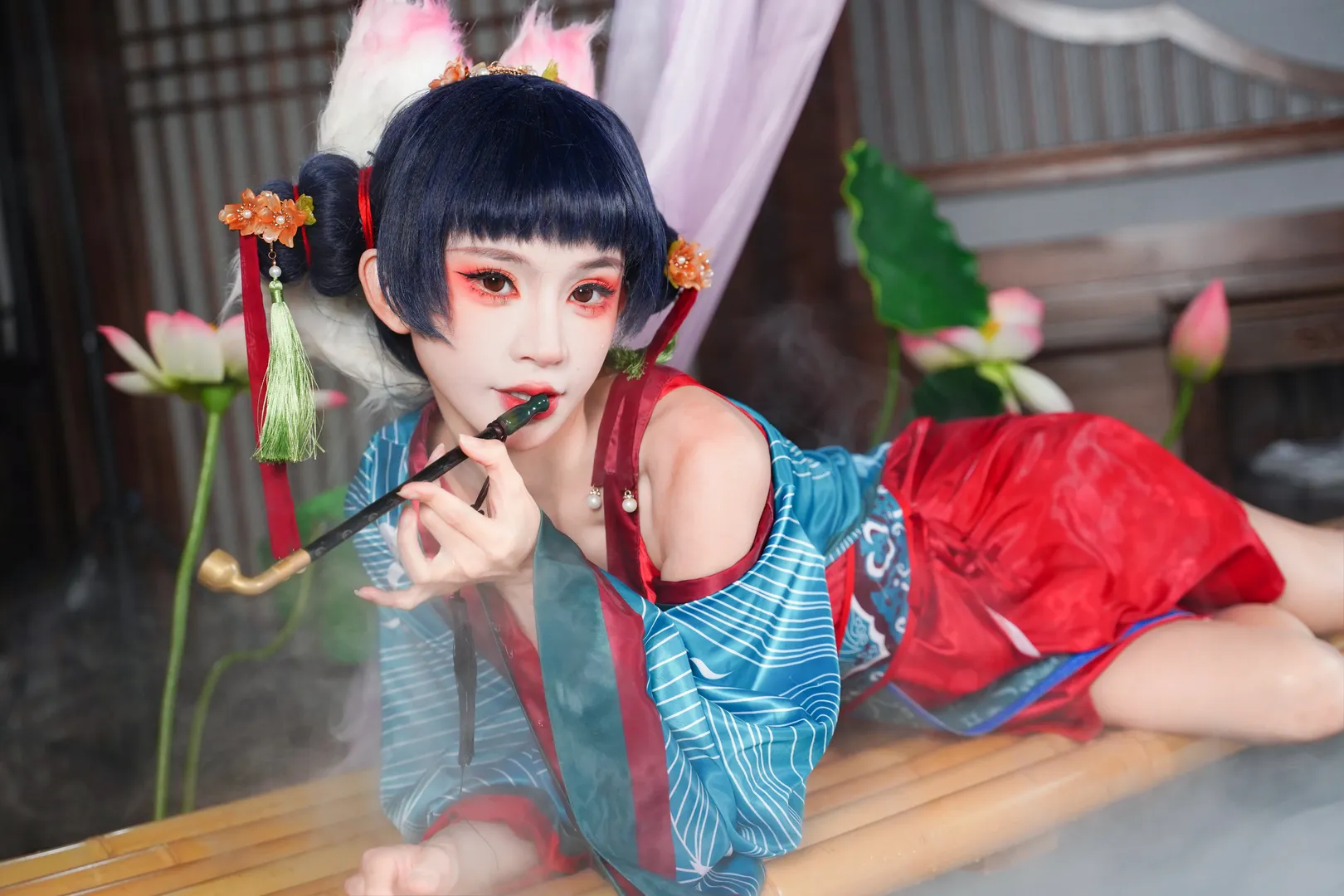 【宝青坊主cos】手持烟斗的狐妖老板娘，国风氛围感拉满 - 第 3 张