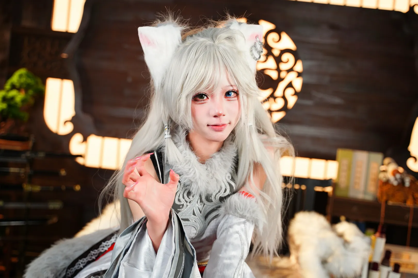 银月cos 凡人修仙传 生死相随的银白狐耳少女 - 第 1 张