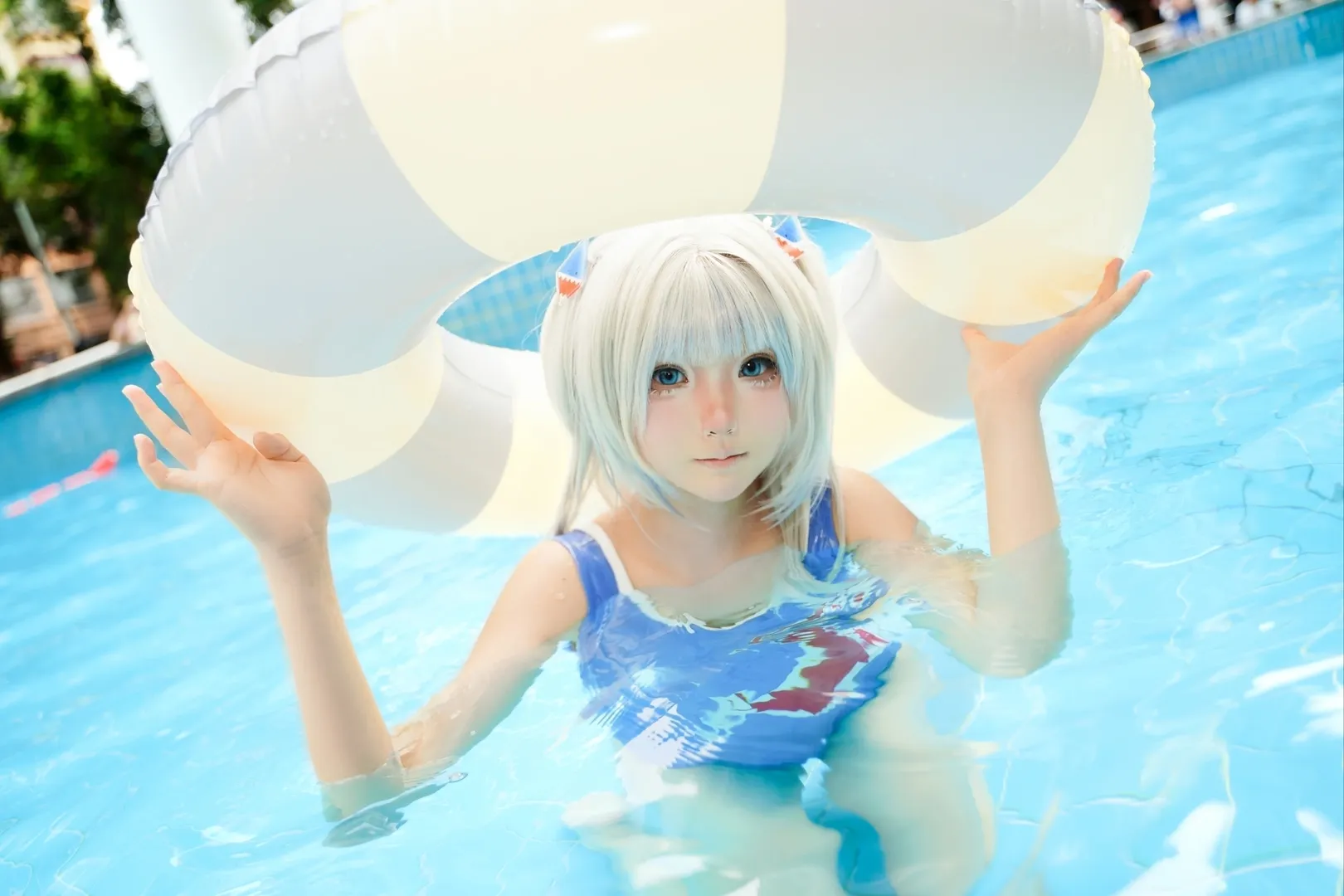 【古拉cos】夏日泳池里的小鲨鱼清凉写真 - 第 2 张
