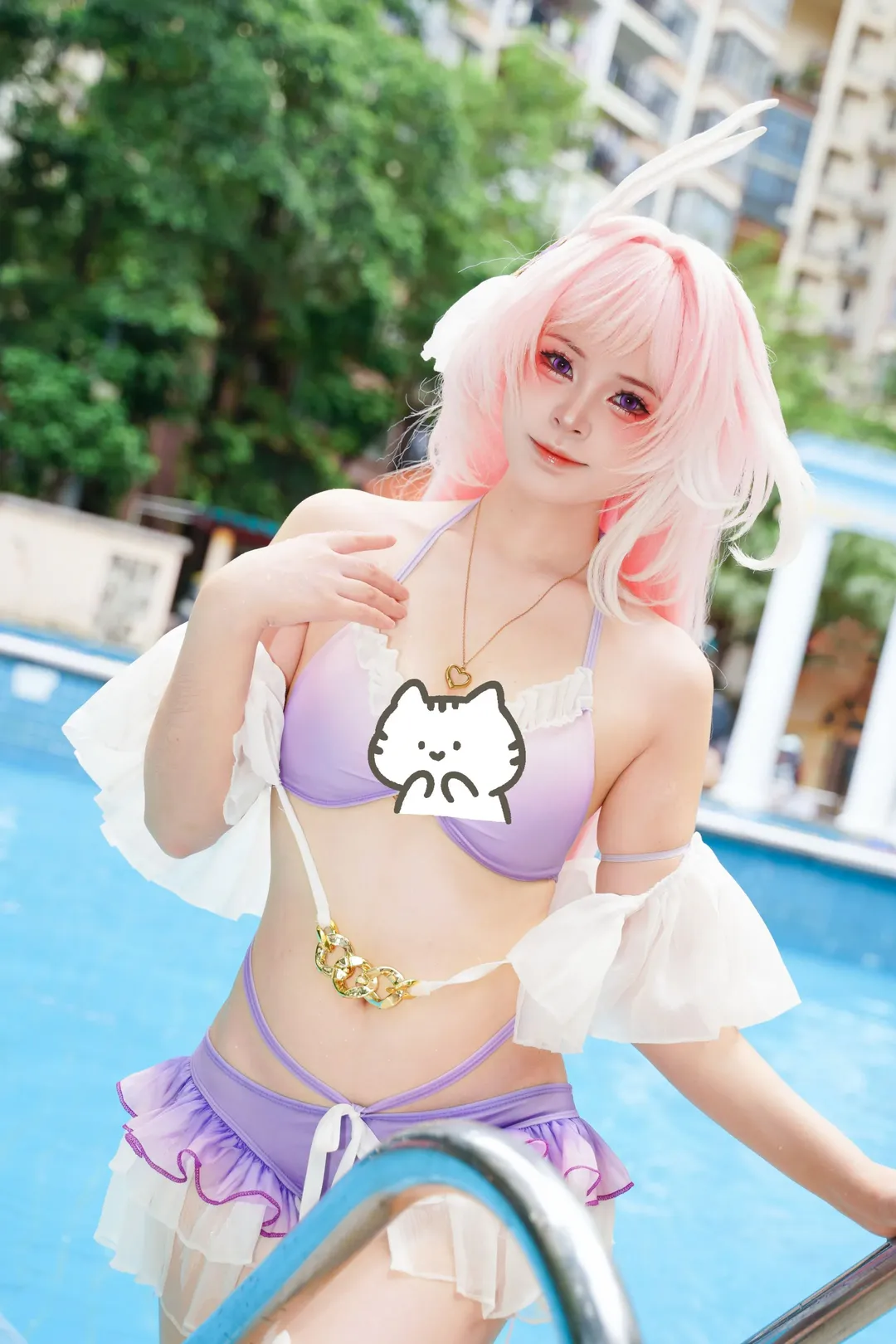 【爱莉希雅cos】粉发兔耳泳池清凉写真 - 第 1 张