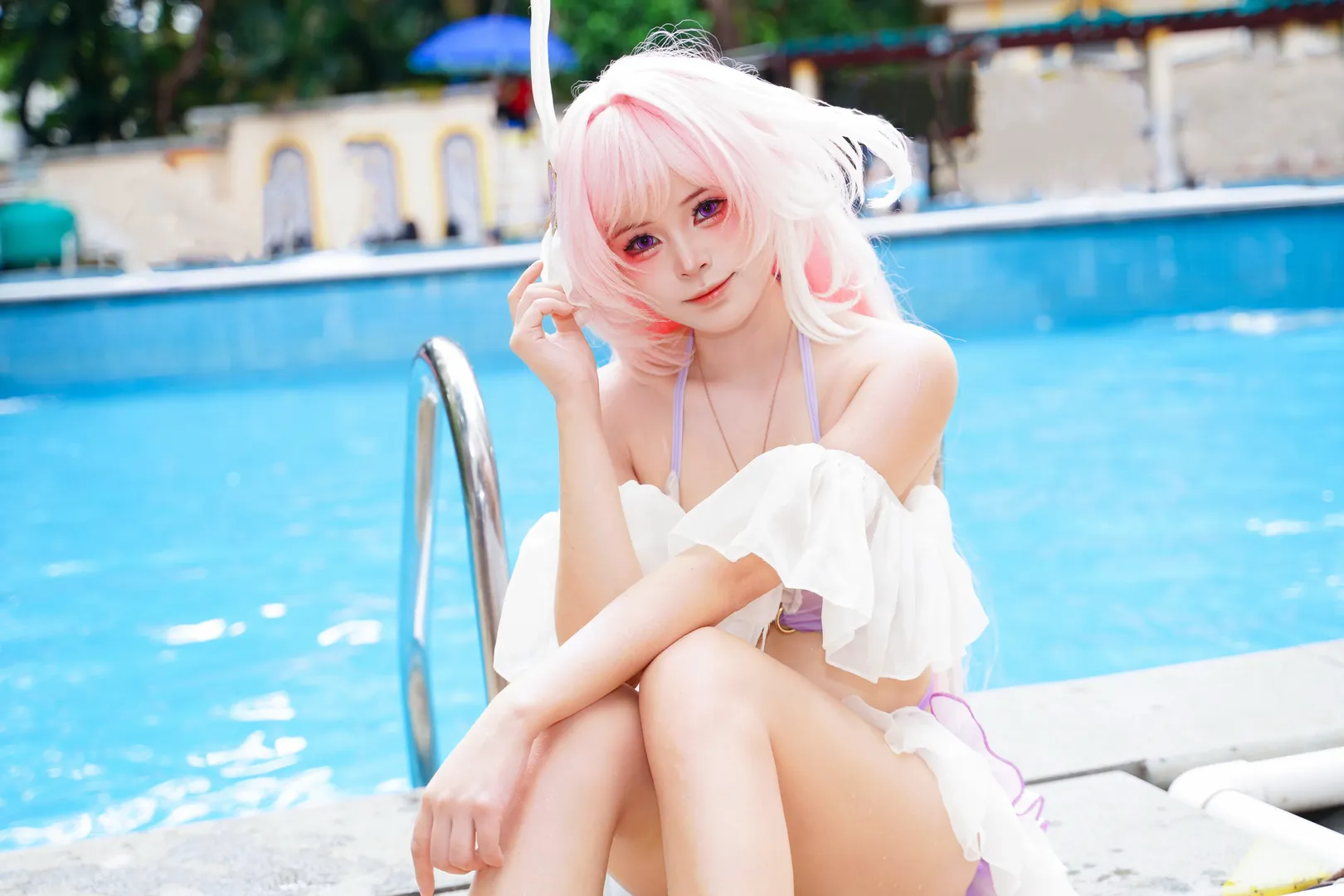 【爱莉希雅cos】粉发兔耳泳池清凉写真 - 第 3 张