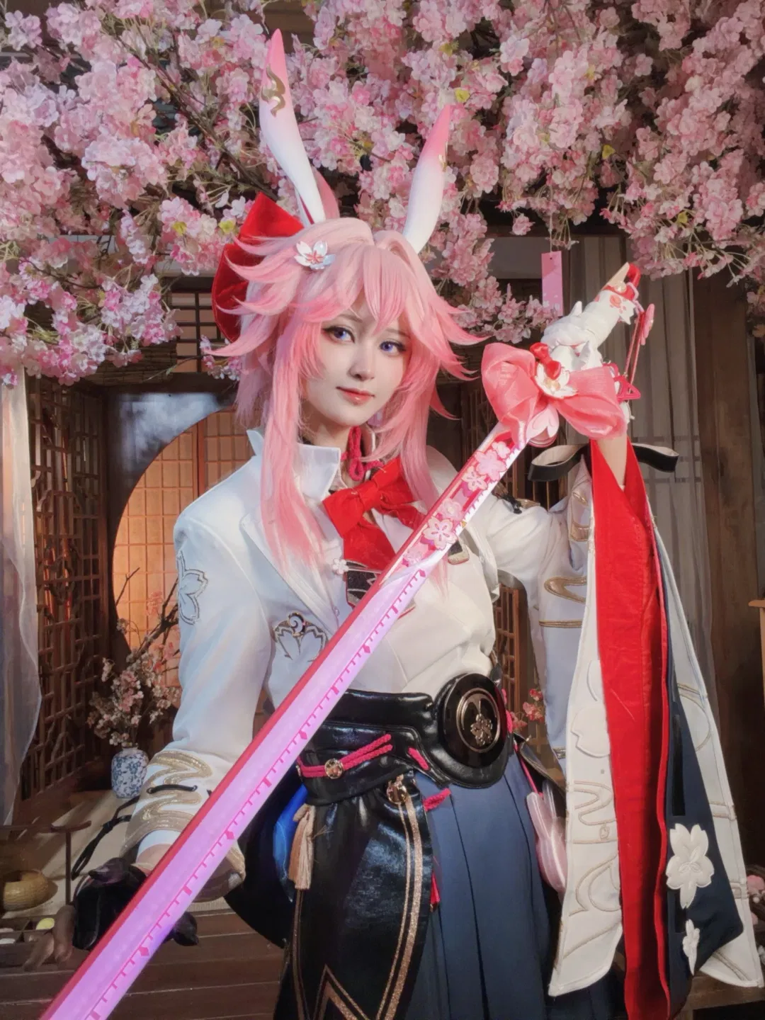 【绯英cos】崩坏星穹铁道樱花树下的执剑少女 - 第 1 张