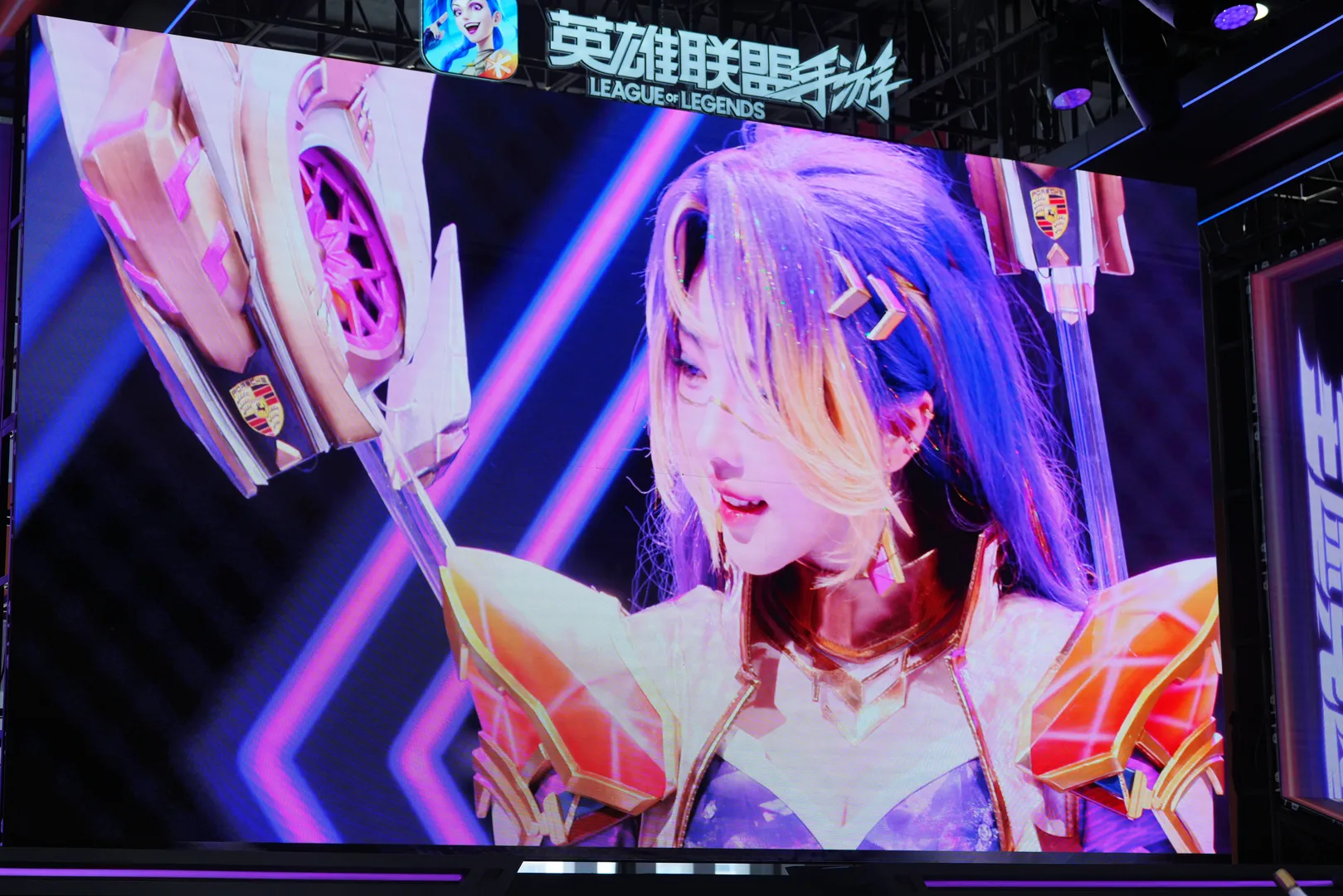 【卡莎cos】英雄联盟手游机甲战衣与天崩开局 - 第 9 张