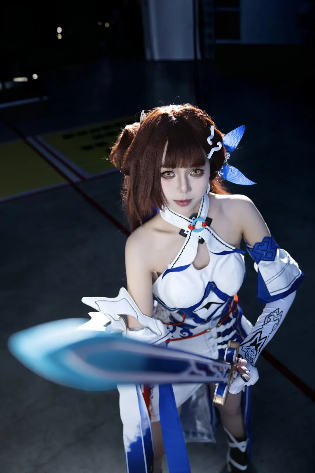 【李素裳cos】手持长剑的英姿，再现崩坏三的剑客韵味 - 第 3 张