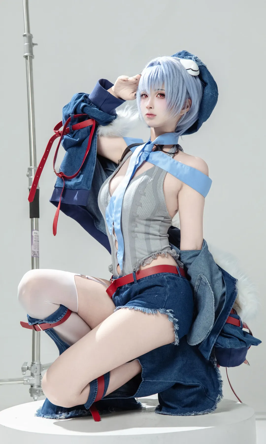 【綾波麗cos】用牛仔風重構EVA經典角色的視覺衝擊 - 第 2 張