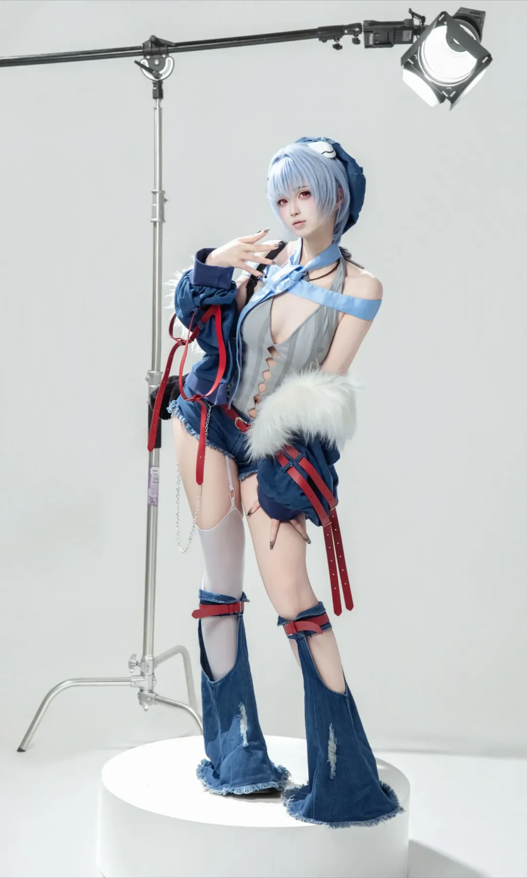 【绫波丽cos】EVA摇滚风，白棚里的另一面 - 第 1 张