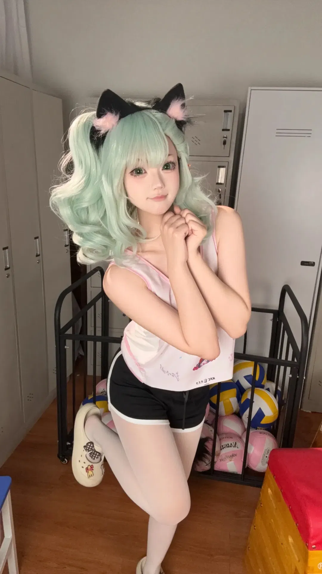 【千夏cos】绝区零KFC联动袋子爆改小背心，原版XS码硬穿到M-L - 第 1 张