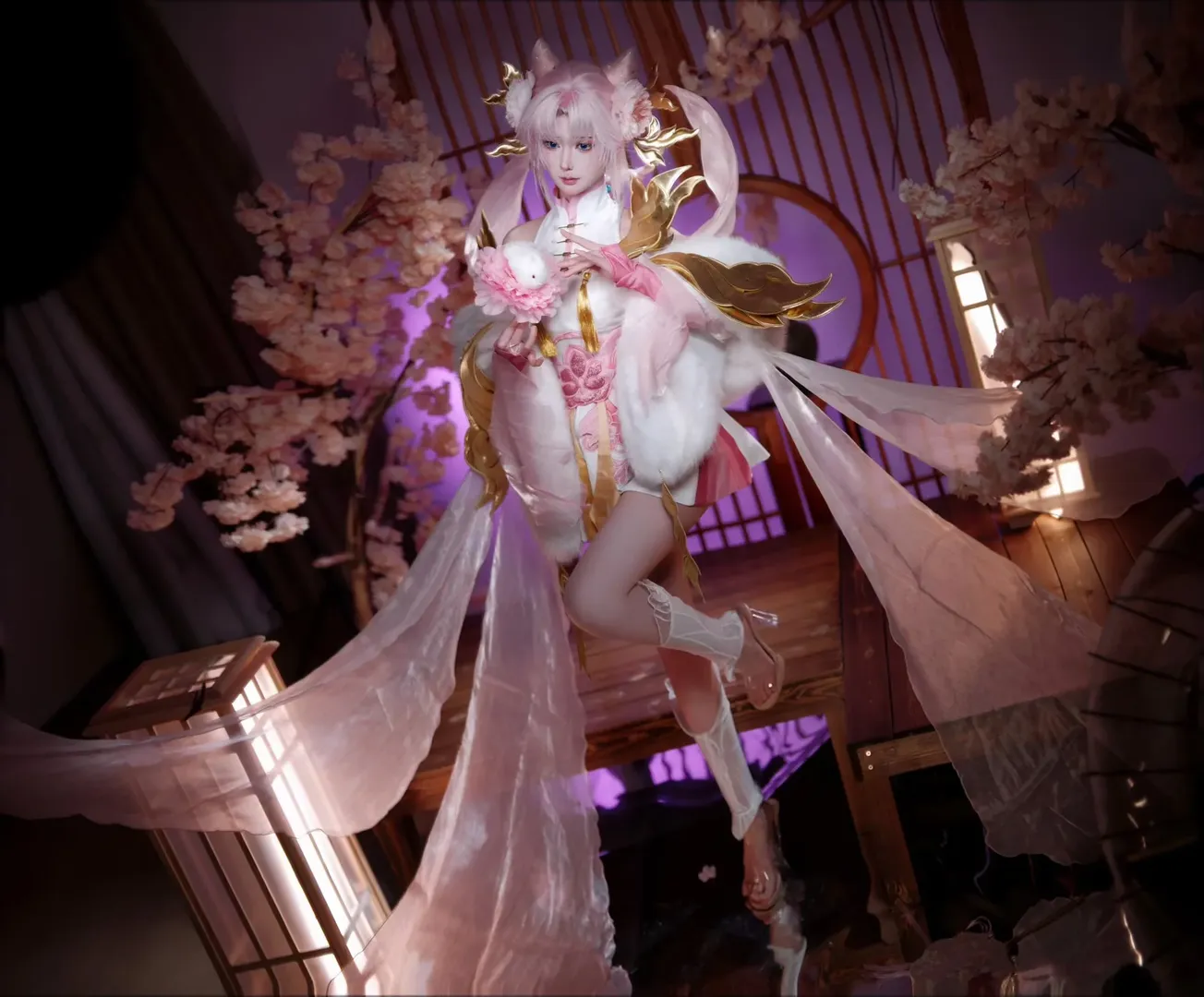 【嫦娥cos】王者荣耀拒霜思皮肤 梦幻仙境里的清冷仙子 - 第 3 张