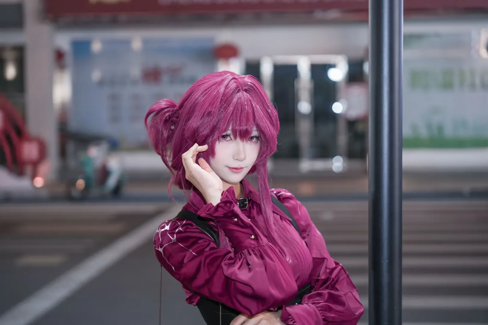 【卡芙卡cos】崩壞星穹鐵道夜街私服氛圍感 - 第 3 張