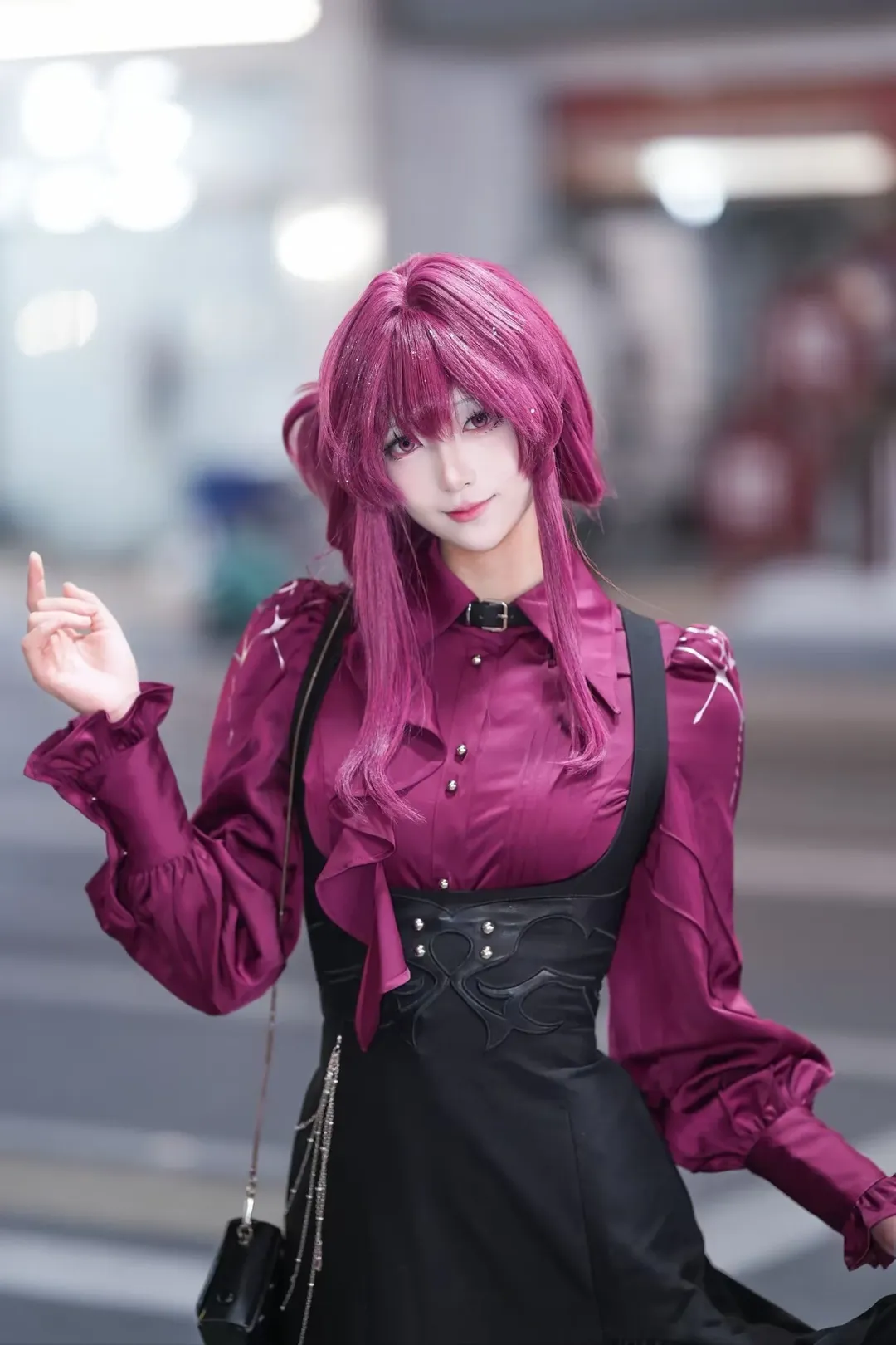 【卡芙卡cos】崩壞星穹鐵道夜街私服氛圍感 - 第 4 張