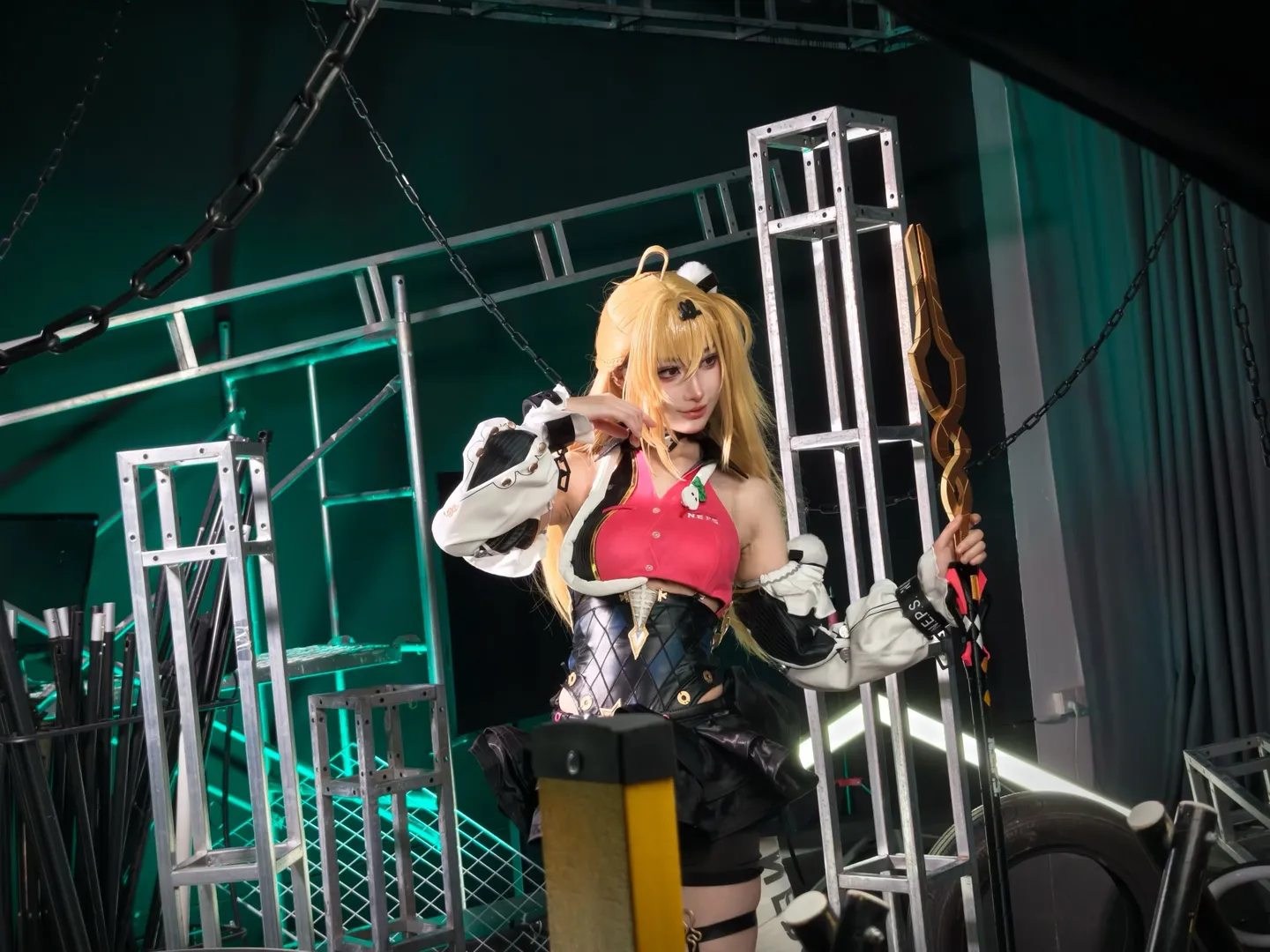 【希希芙cos】绝区零的工业风片场拍摄日常 - 第 2 张