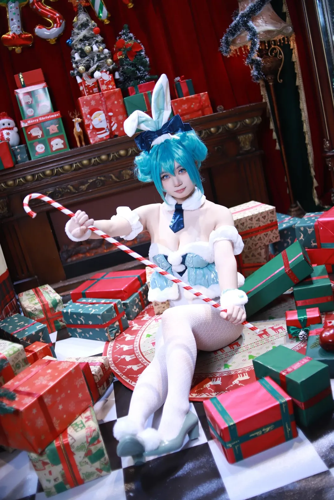 【初音未来cos】圣诞兔女郎与白丝拐杖糖的甜美暴击 - 第 2 张
