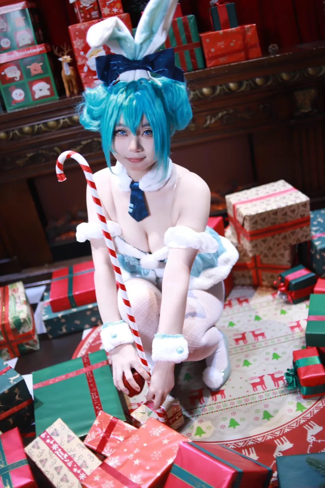 【初音未来cos】圣诞兔女郎与白丝拐杖糖的甜美暴击 - 第 5 张