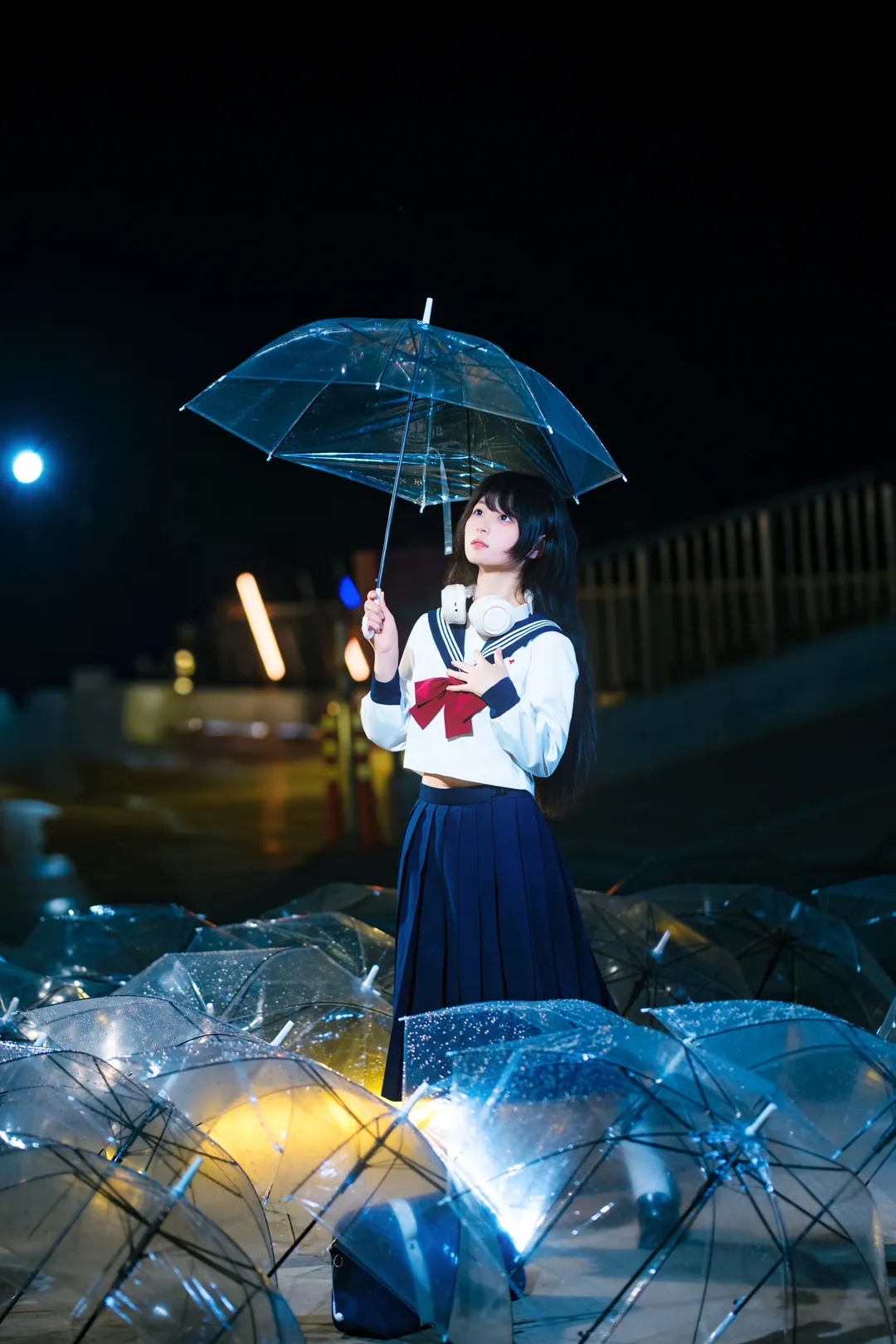雨夜天台的水手服情绪风写真 - 第 14 张