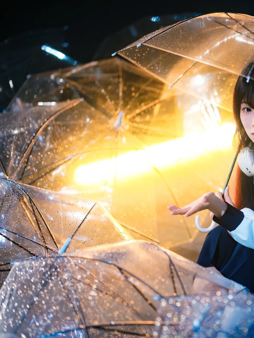 雨夜天台的水手服情绪风写真 - 第 1 张