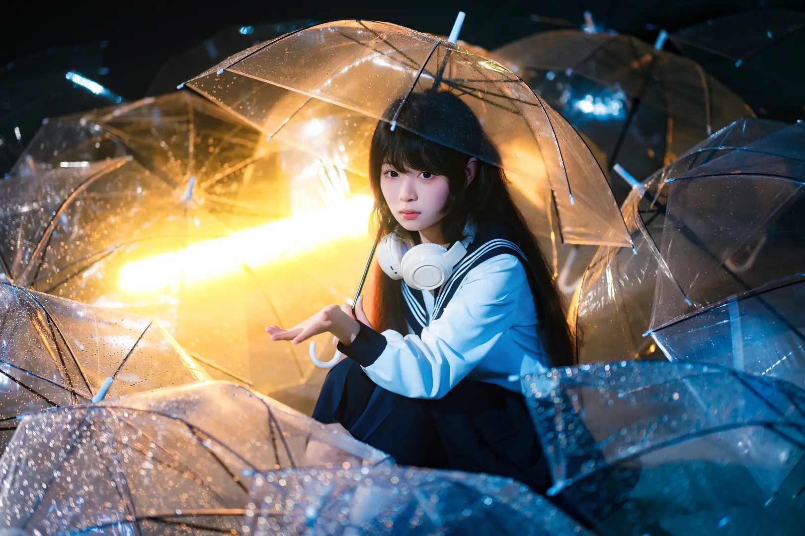 雨夜天台的水手服情绪风写真 - 第 3 张