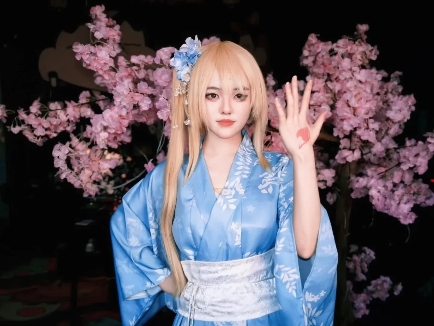【露西哈特菲利亚cos】蓝白和服下的星灵魔导士 - 第 1 张