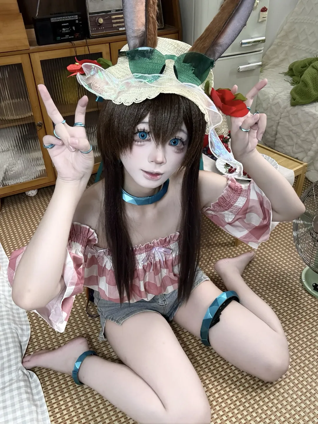 【阿米娅cos】火蓝之心，房间里的夏日兔兔 - 第 2 张