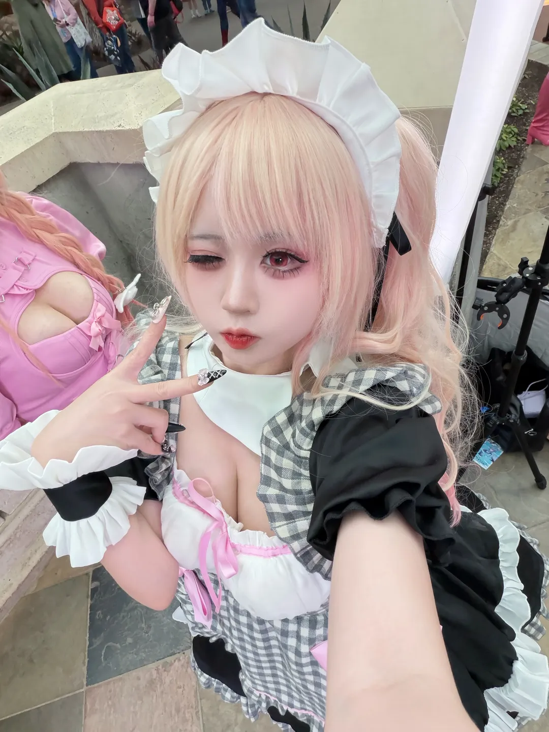 【喜多川海夢cos】三天不同風格的極限漫展，最後還是女僕裝最契合我
