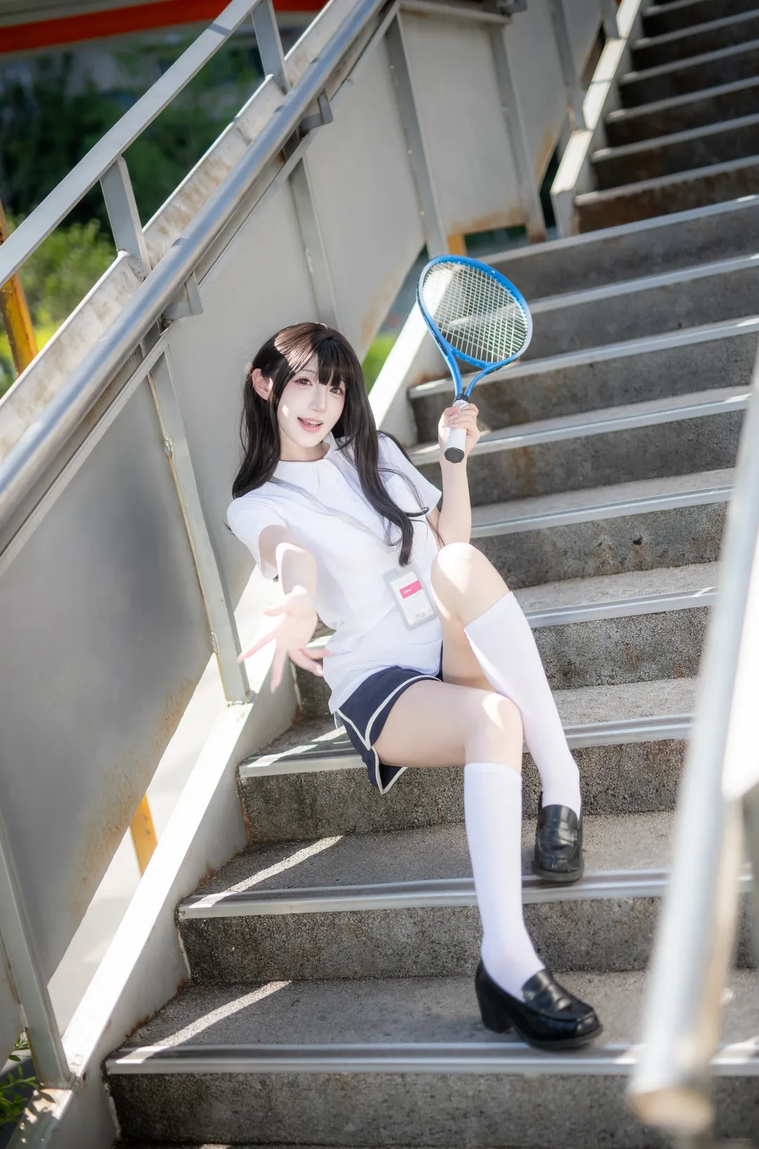 日系運動風網球少女寫真 白絲長筒襪的元氣感拍攝 - 第 6 張